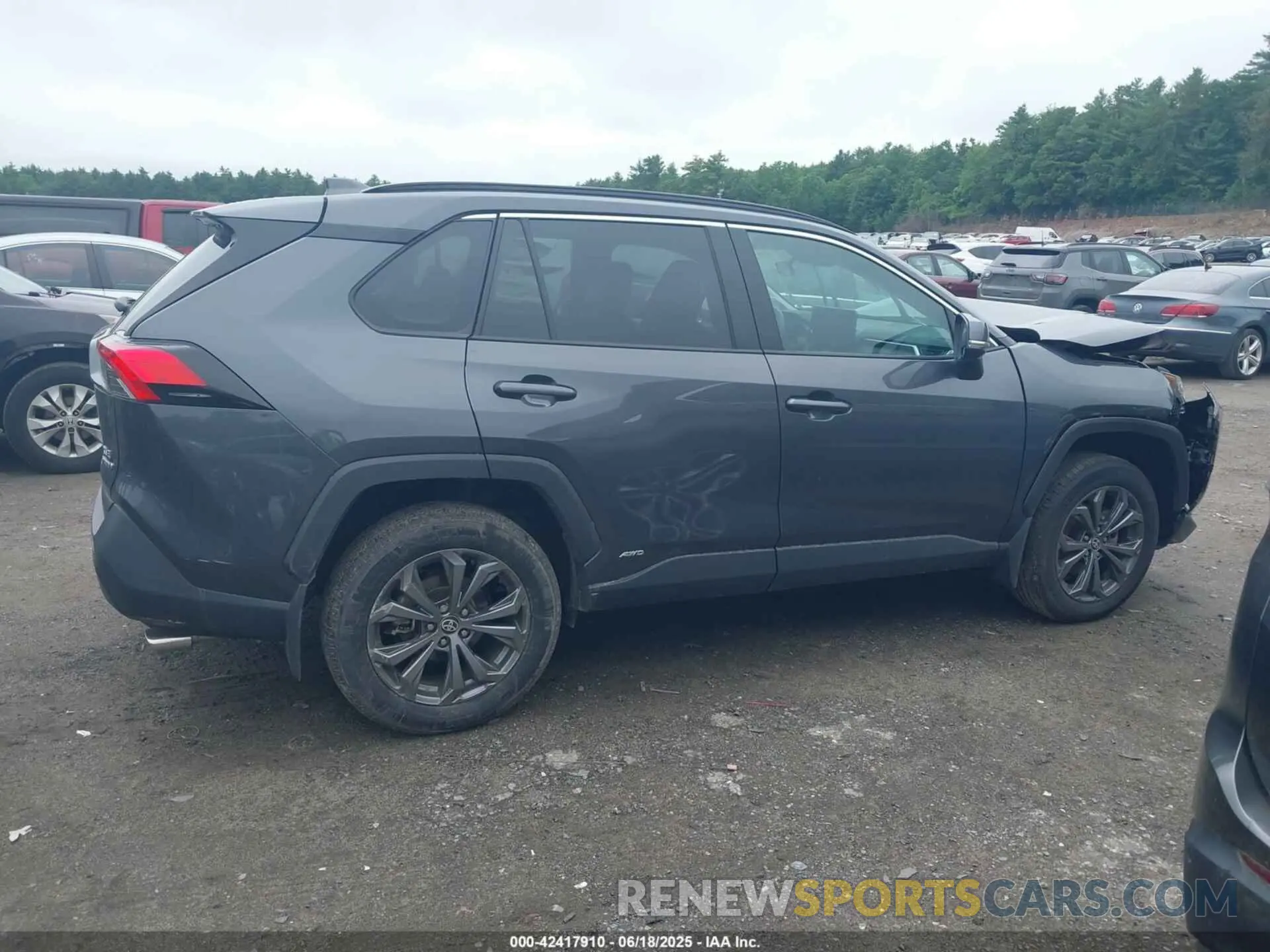 12 Фотография поврежденного автомобиля 2T3B6RFV1RW077600 TOYOTA RAV4 HYBRID 2024