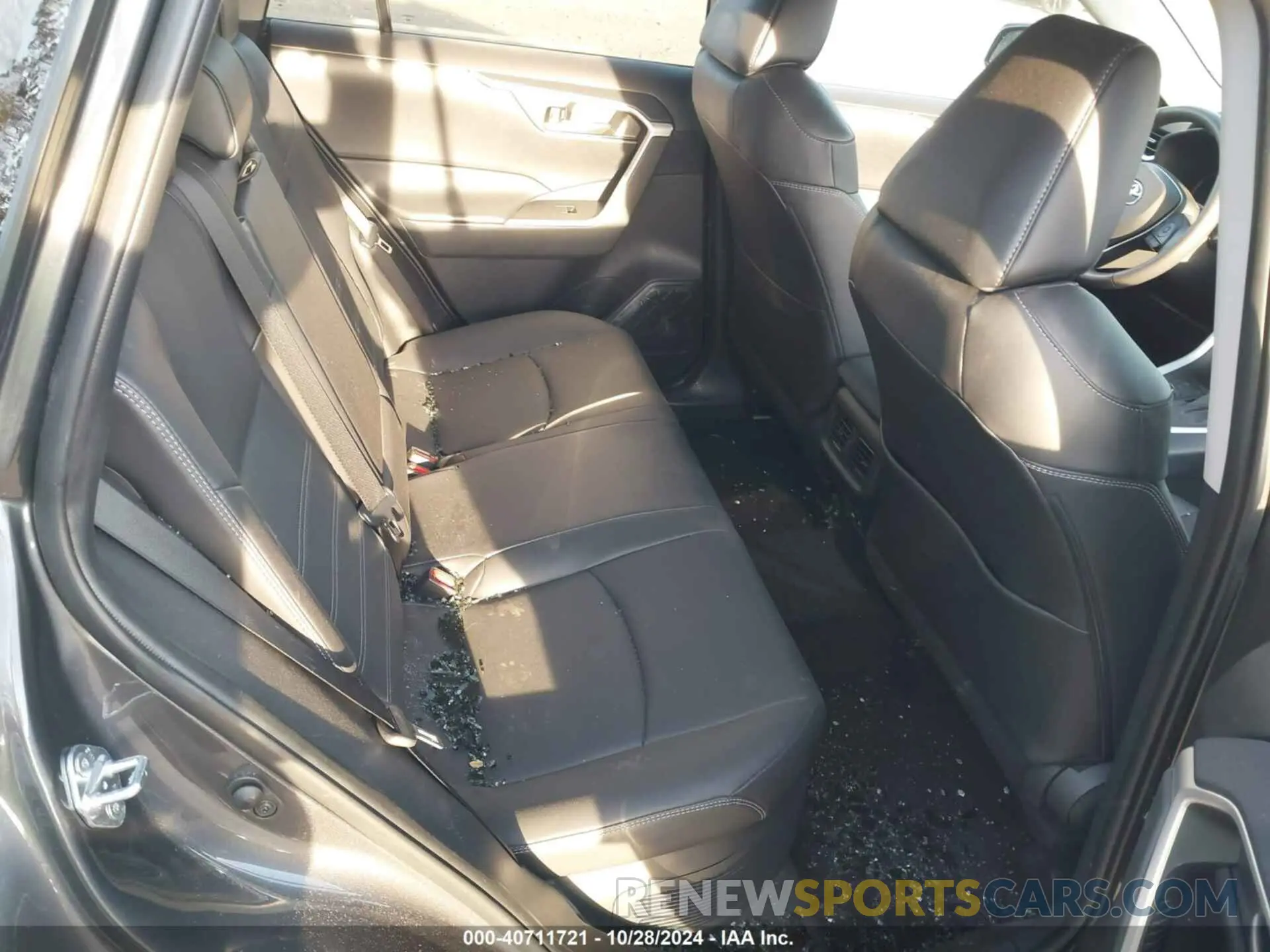 8 Фотография поврежденного автомобиля 2T3B6RFV3RW047207 TOYOTA RAV4 HYBRID 2024