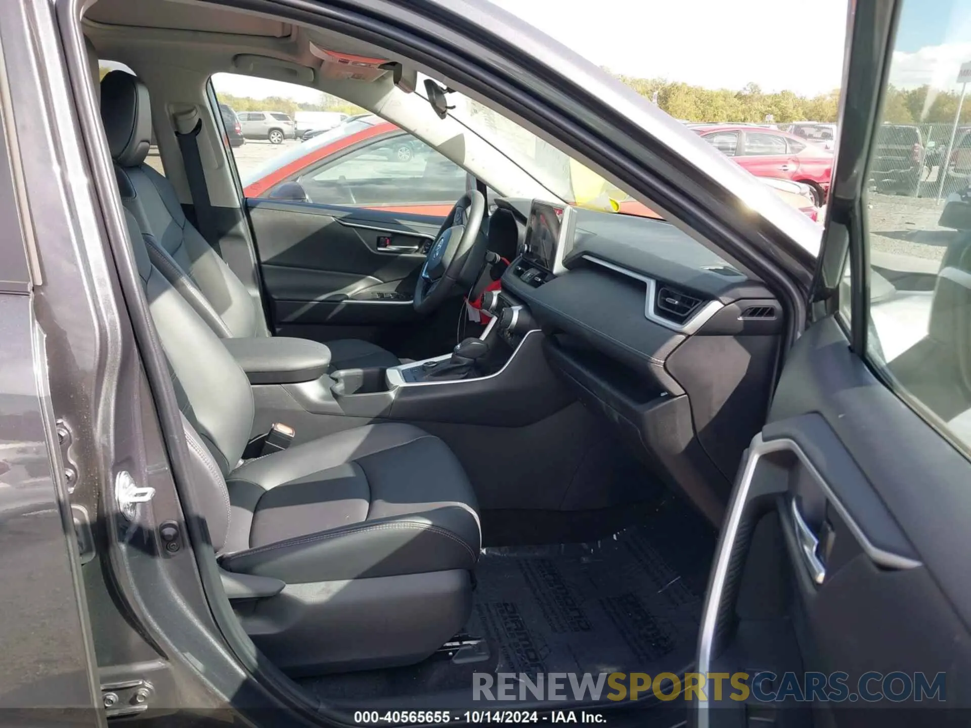 5 Photograph of a damaged car 2T3B6RFVXRW068779 TOYOTA RAV4 HYBRID 2024