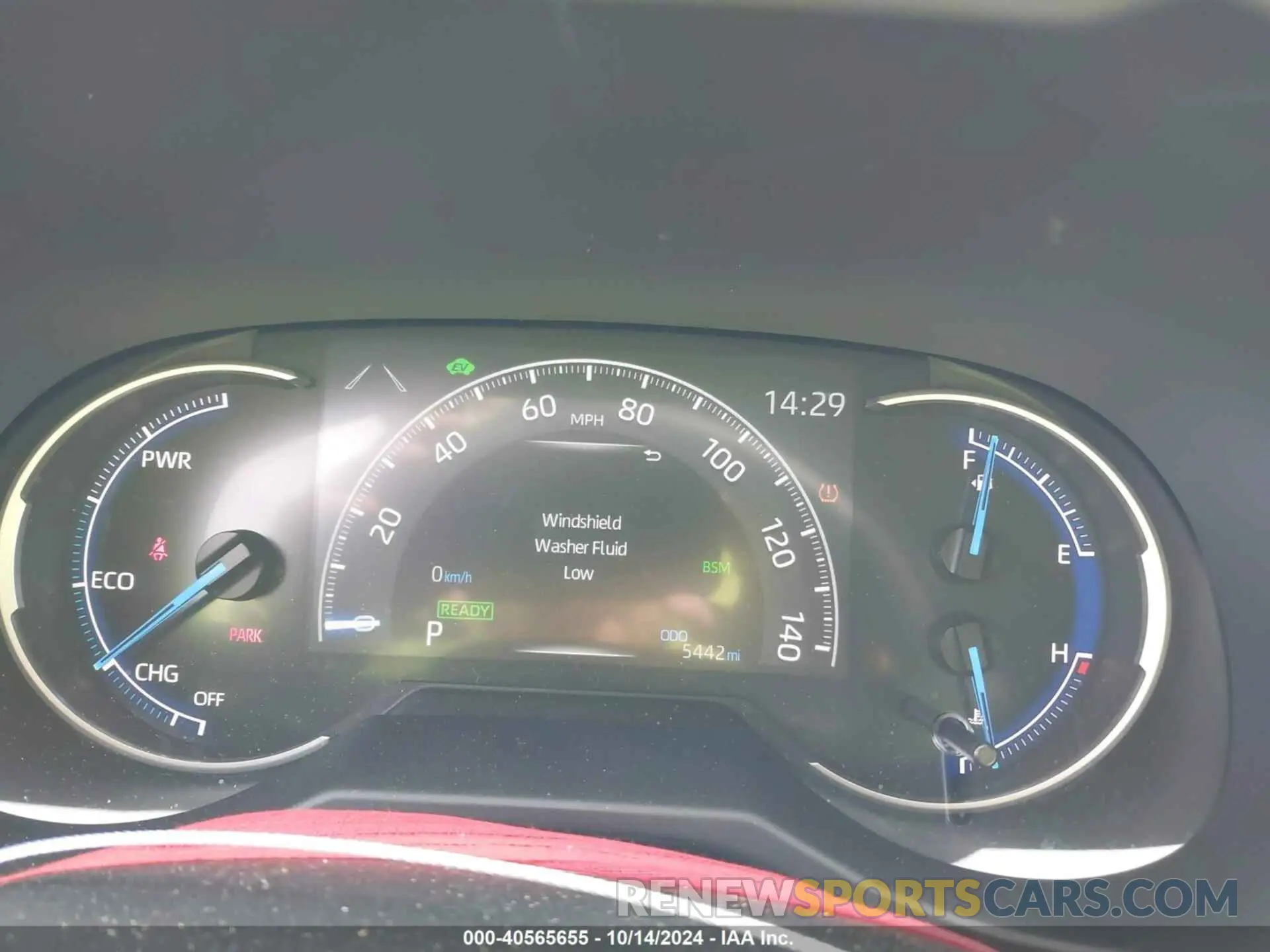 7 Photograph of a damaged car 2T3B6RFVXRW068779 TOYOTA RAV4 HYBRID 2024