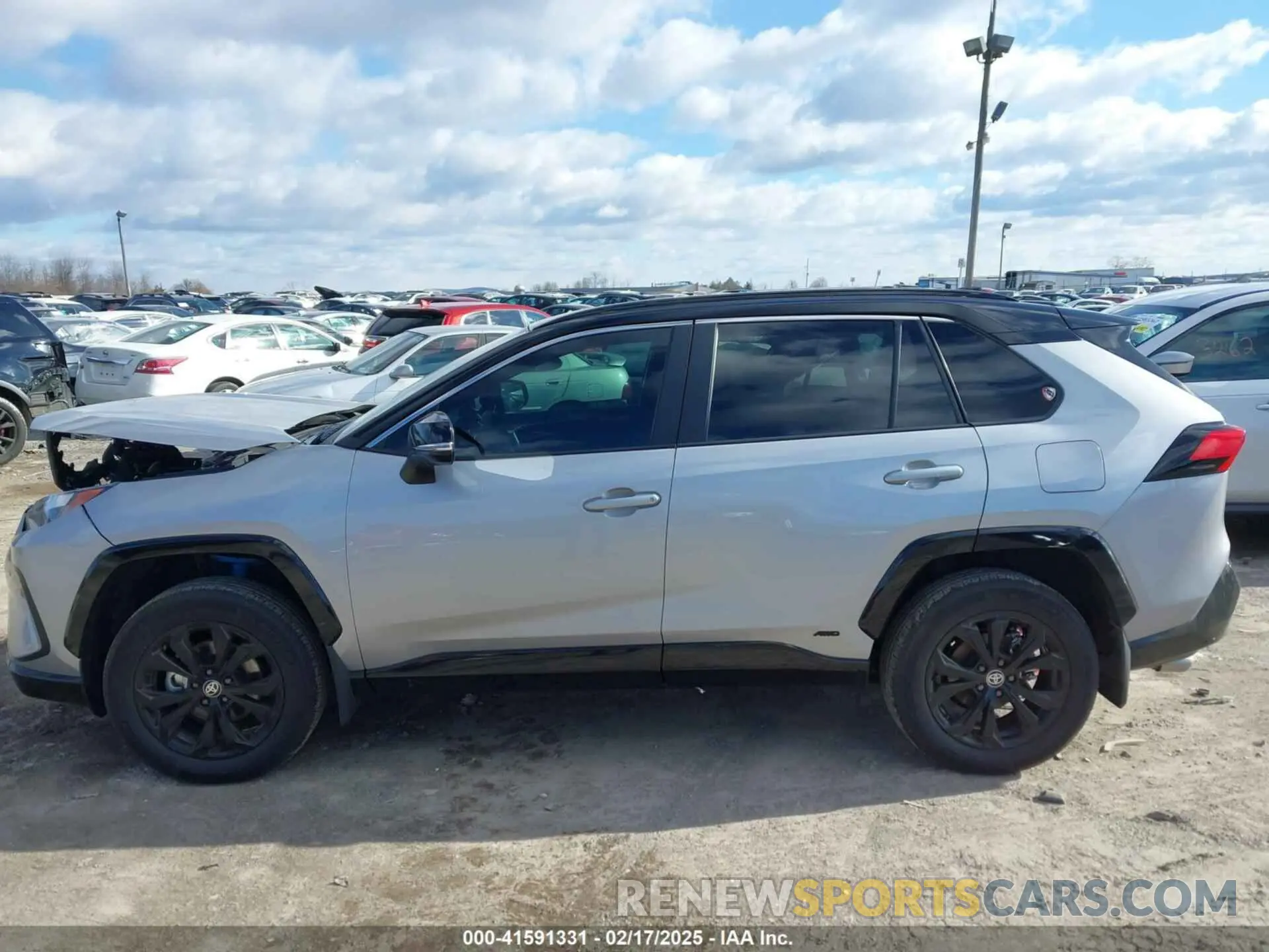 13 Фотография поврежденного автомобиля 2T3E6RFV0RW052121 TOYOTA RAV4 HYBRID 2024