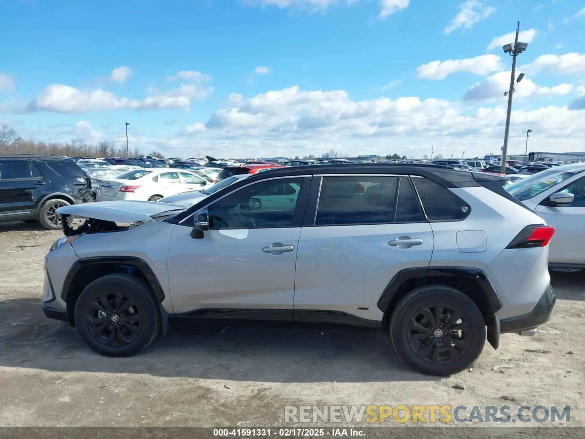 14 Фотография поврежденного автомобиля 2T3E6RFV0RW052121 TOYOTA RAV4 HYBRID 2024