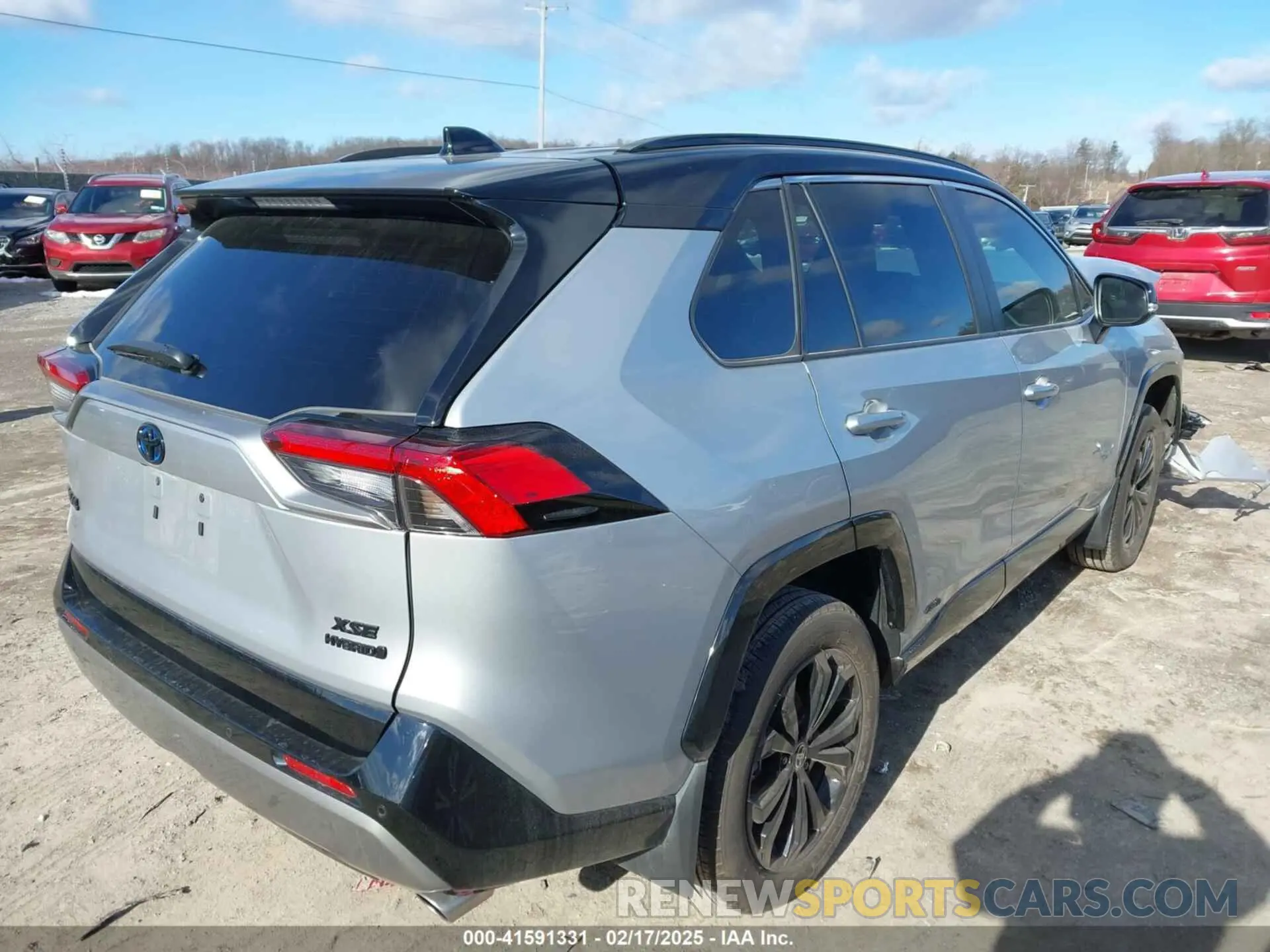 4 Фотография поврежденного автомобиля 2T3E6RFV0RW052121 TOYOTA RAV4 HYBRID 2024