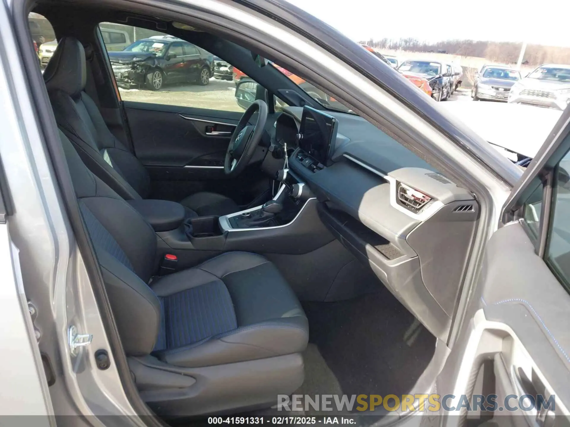 5 Фотография поврежденного автомобиля 2T3E6RFV0RW052121 TOYOTA RAV4 HYBRID 2024