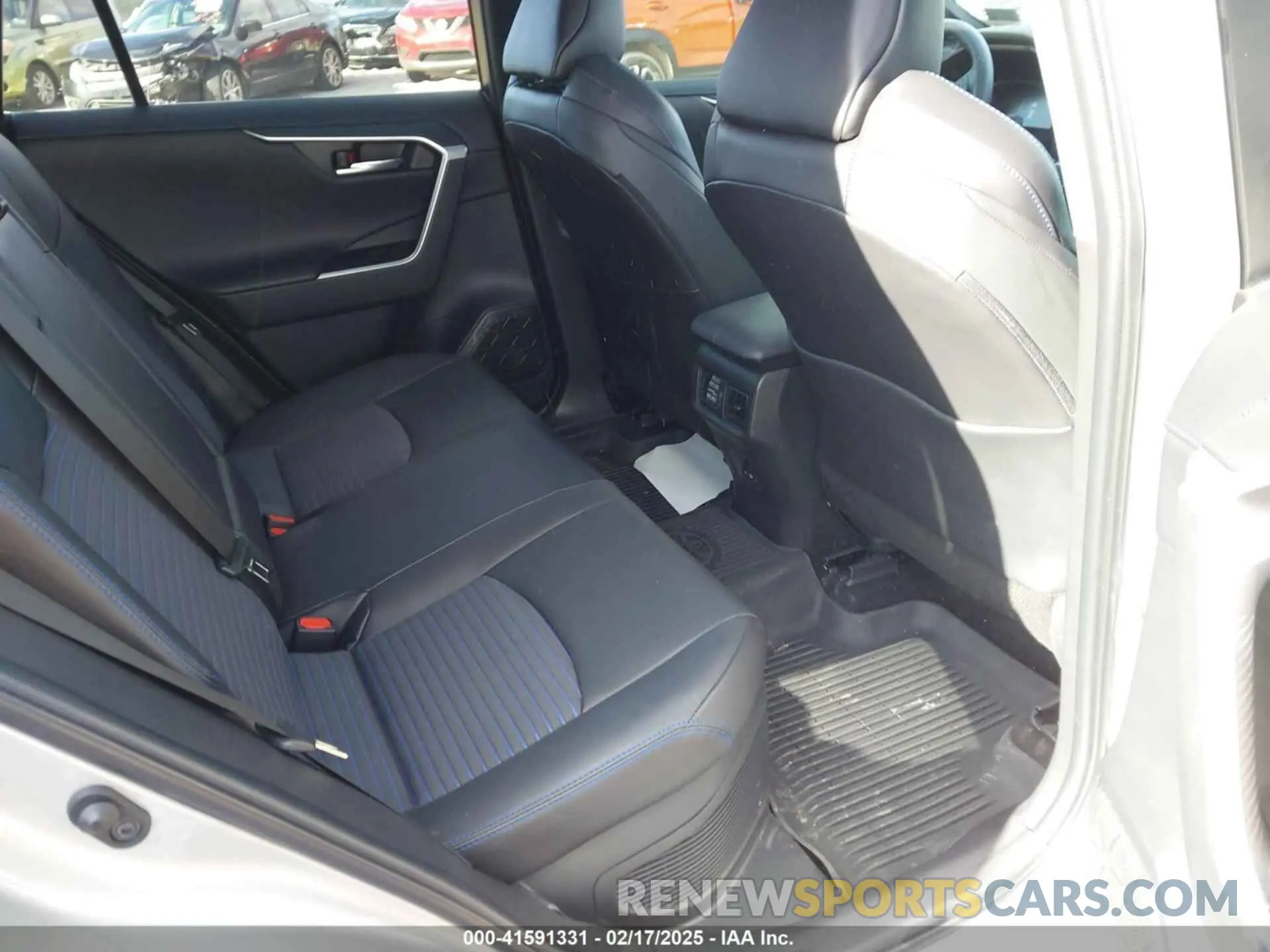 8 Фотография поврежденного автомобиля 2T3E6RFV0RW052121 TOYOTA RAV4 HYBRID 2024