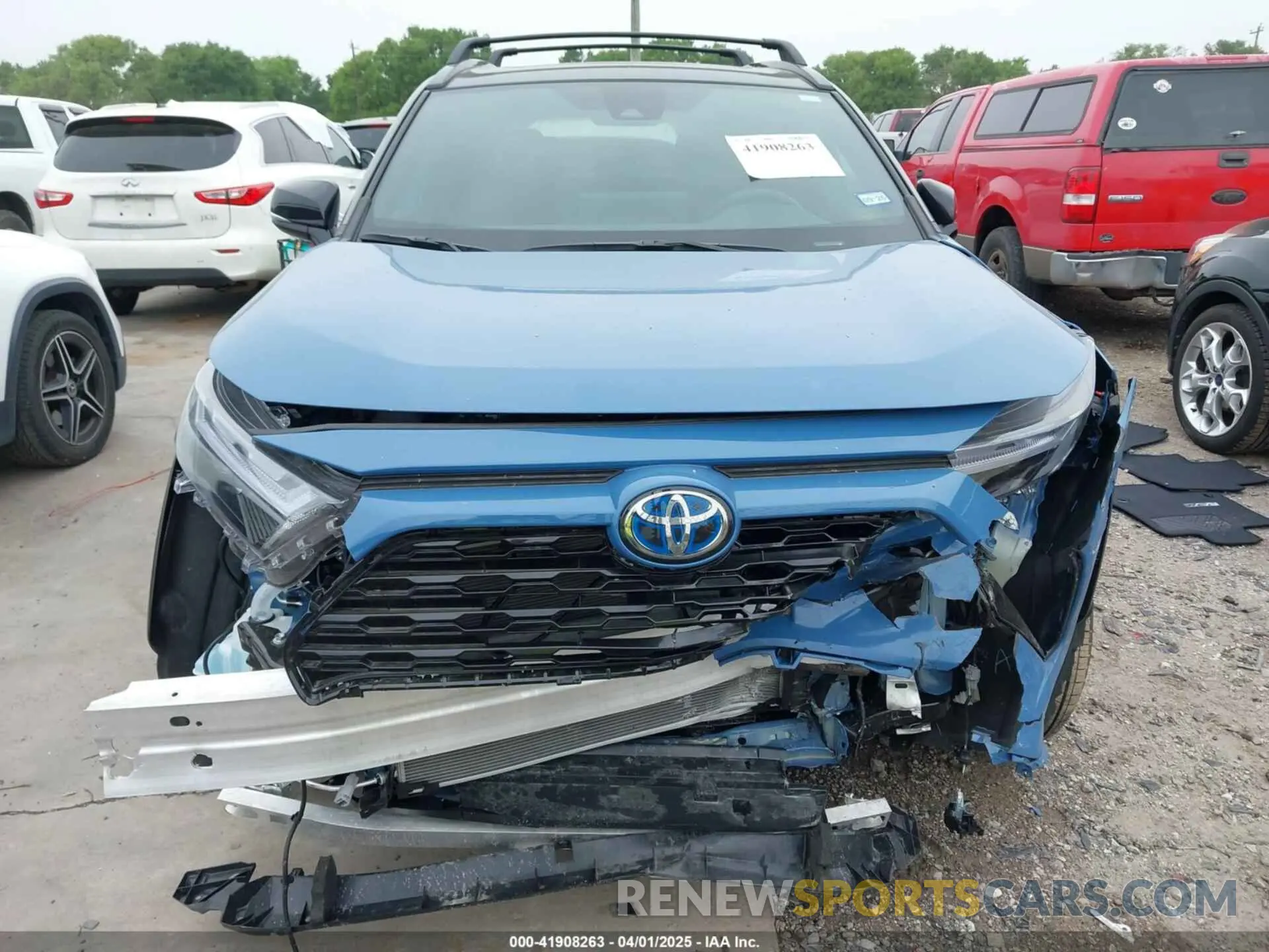 13 Photograph of a damaged car 2T3E6RFV2RW077120 TOYOTA RAV4 HYBRID 2024