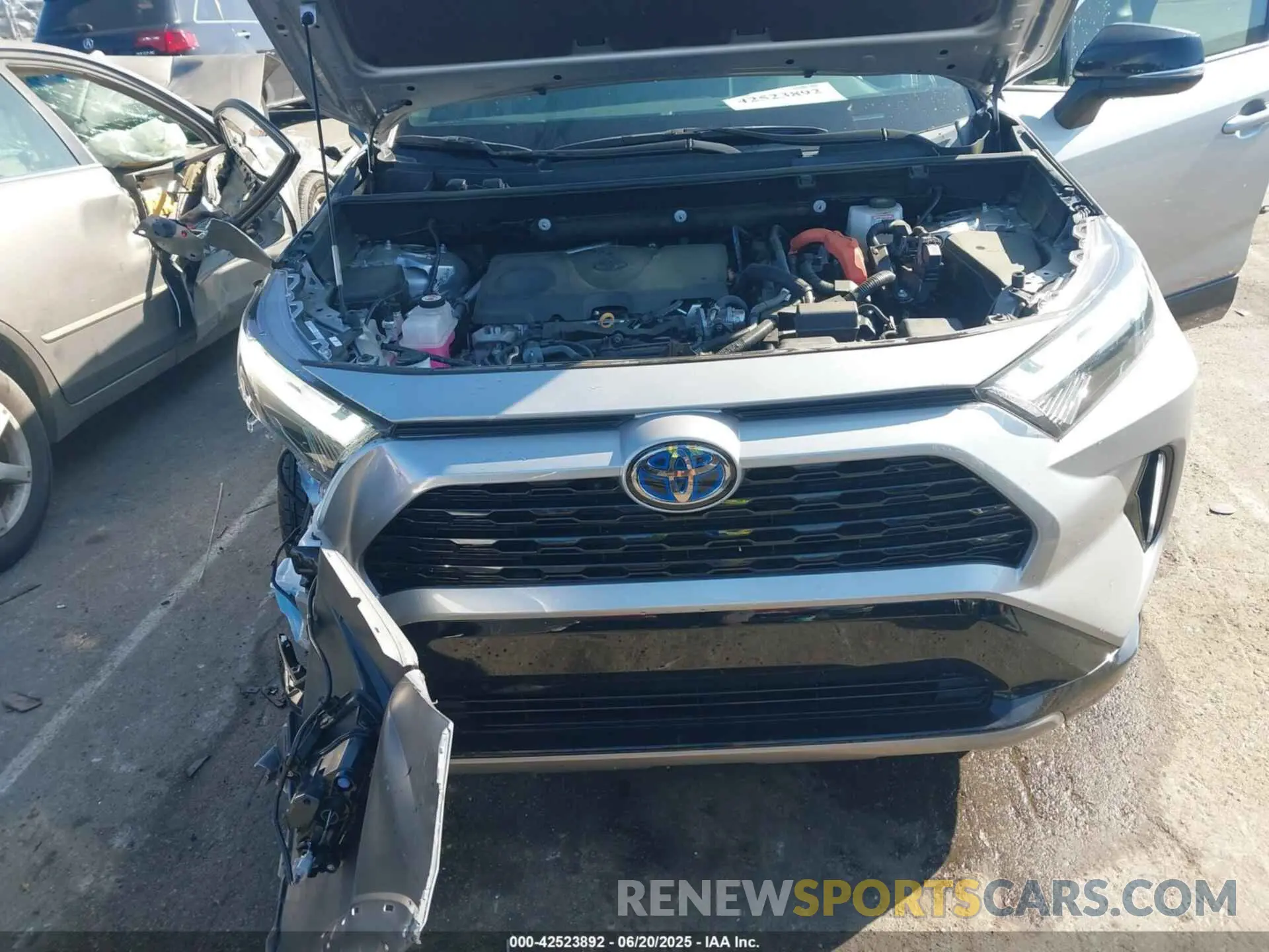10 Фотография поврежденного автомобиля 2T3E6RFV3RW051836 TOYOTA RAV4 HYBRID 2024