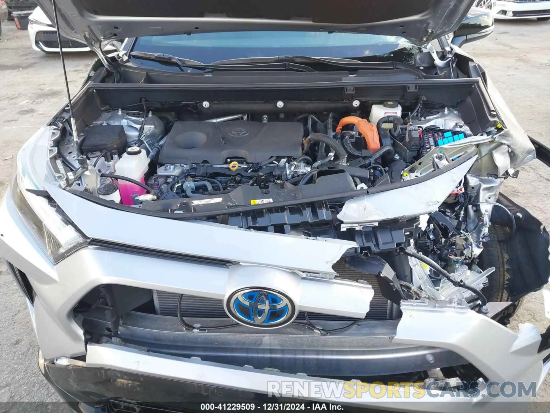 10 Photograph of a damaged car 2T3E6RFV7RW053105 TOYOTA RAV4 HYBRID 2024