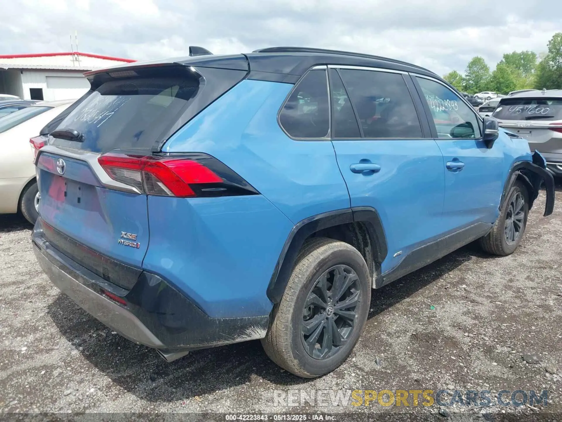 4 Photograph of a damaged car 2T3E6RFV8RW082547 TOYOTA RAV4 HYBRID 2024