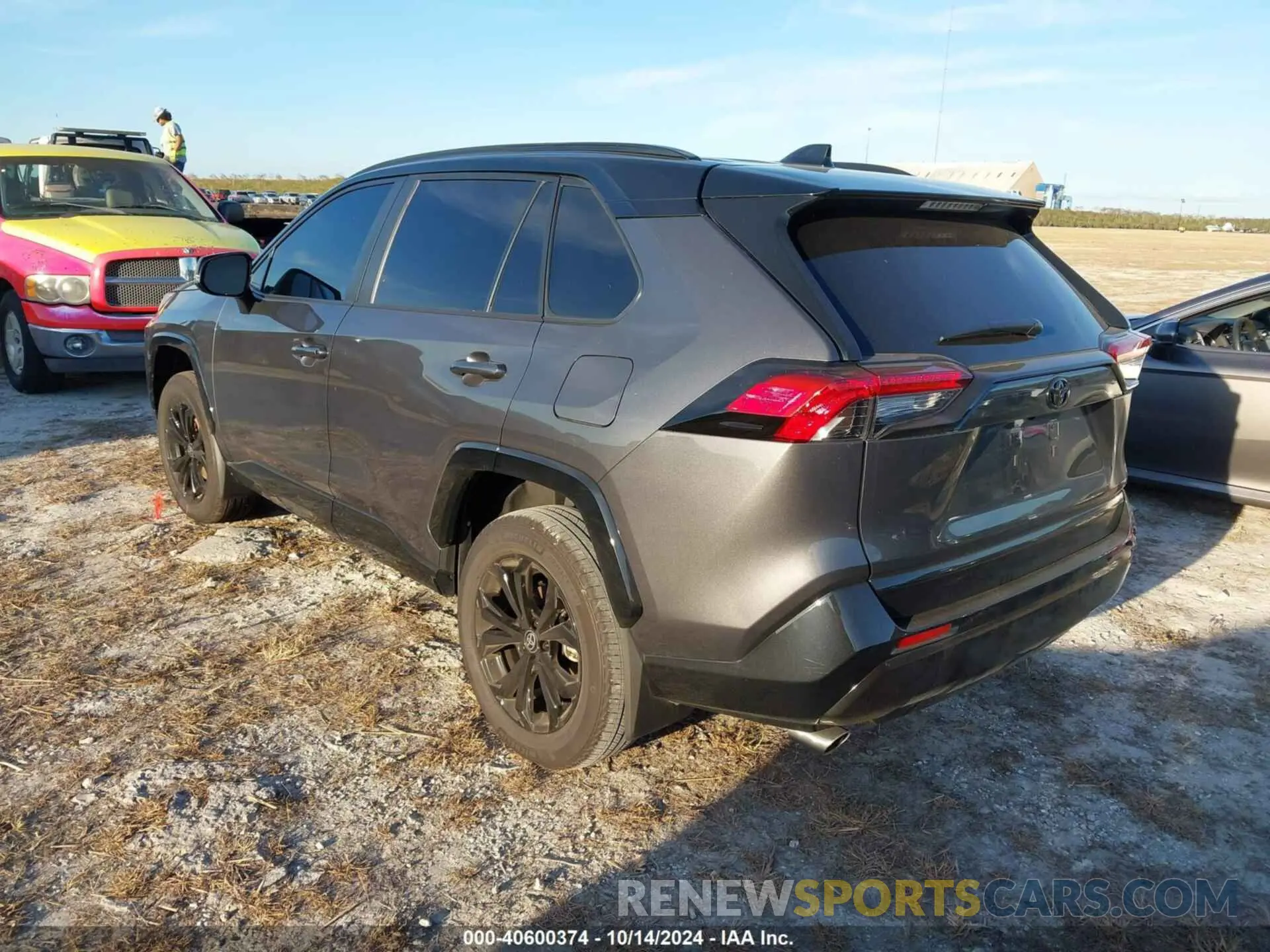 3 Photograph of a damaged car 2T3E6RFVXRW059318 TOYOTA RAV4 HYBRID 2024