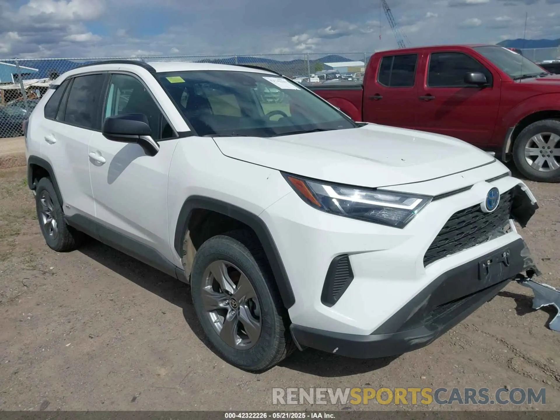 1 Photograph of a damaged car 2T3LWRFV7RW211398 TOYOTA RAV4 HYBRID 2024