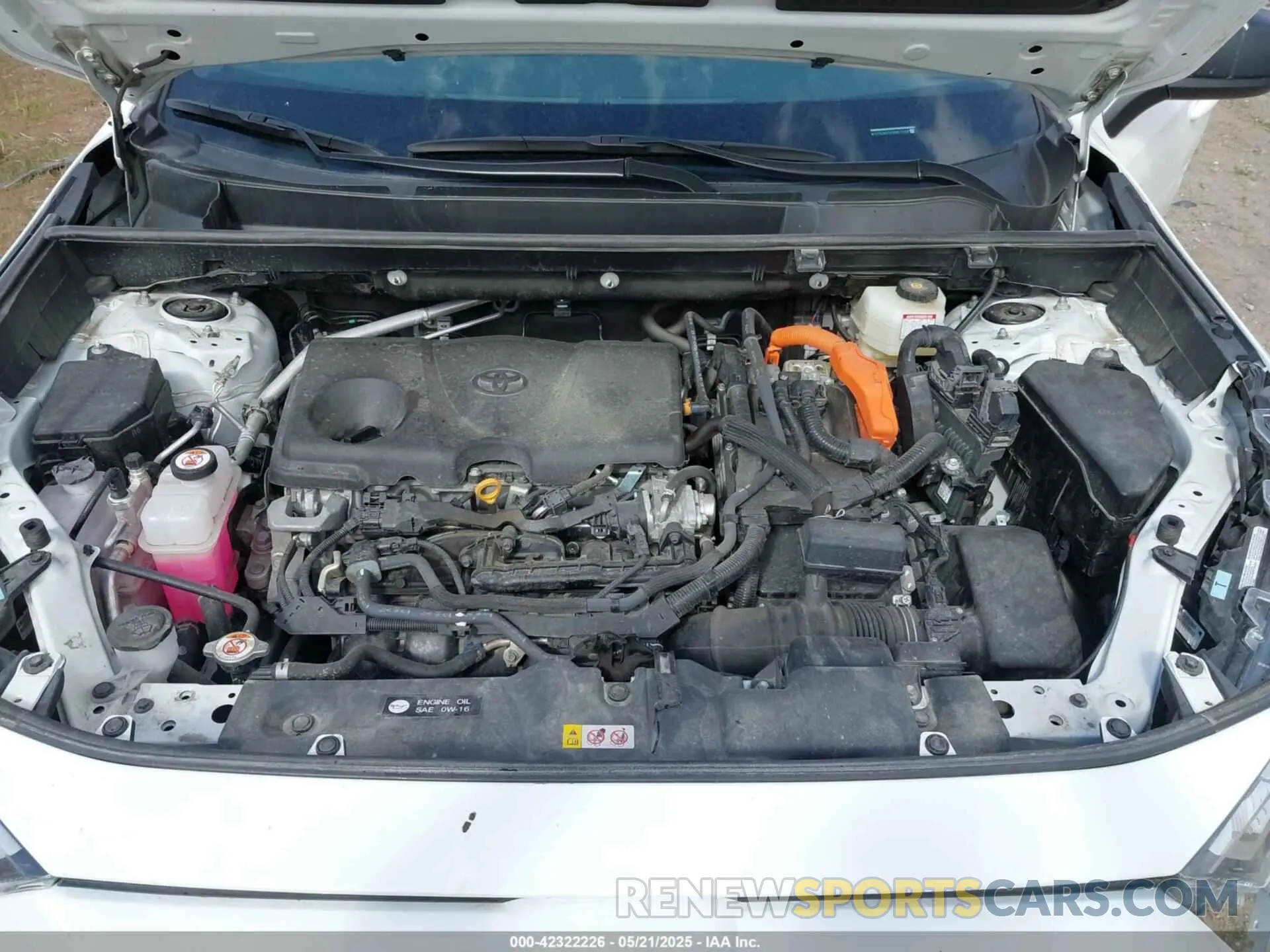 10 Photograph of a damaged car 2T3LWRFV7RW211398 TOYOTA RAV4 HYBRID 2024