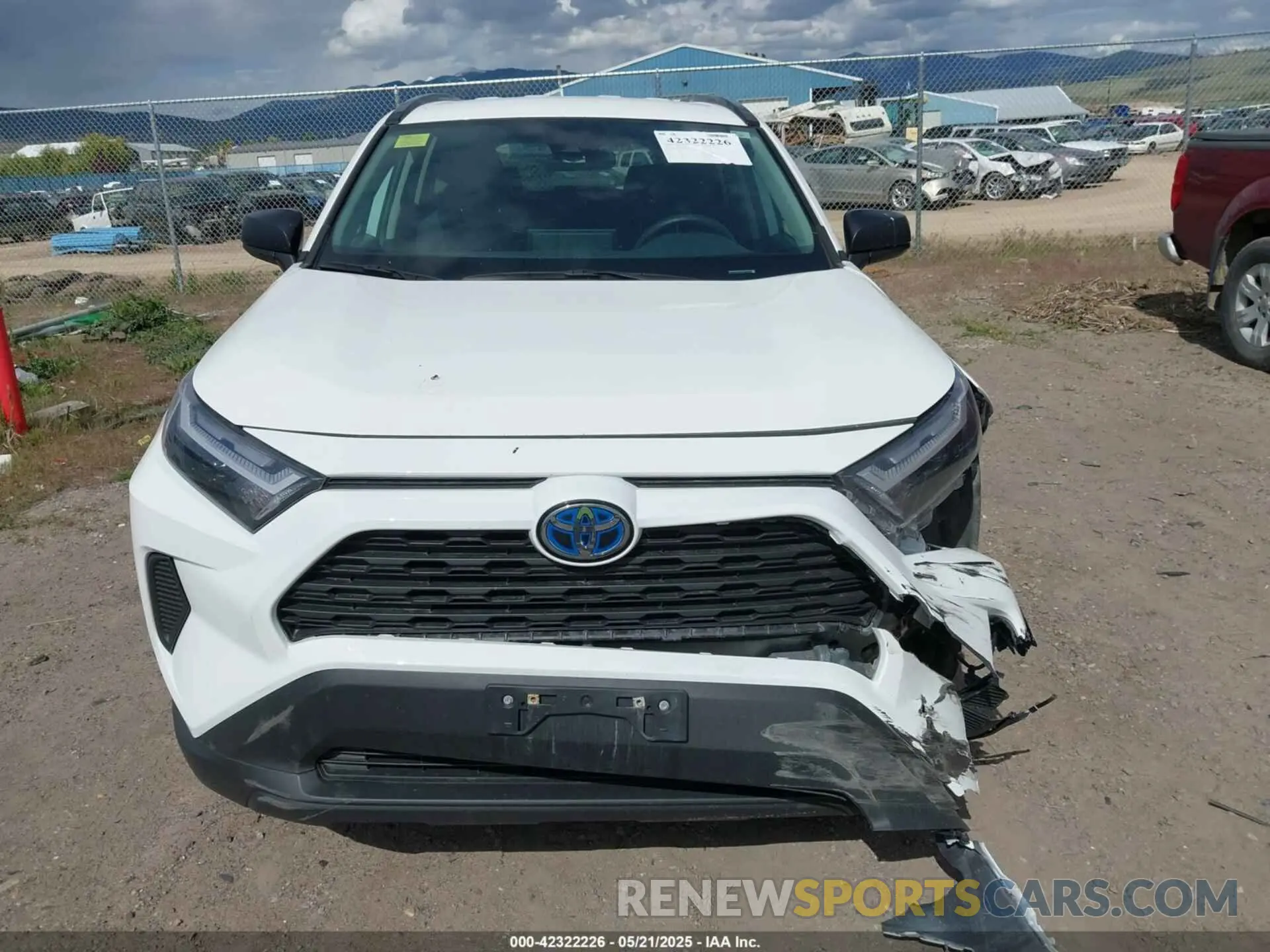 13 Photograph of a damaged car 2T3LWRFV7RW211398 TOYOTA RAV4 HYBRID 2024