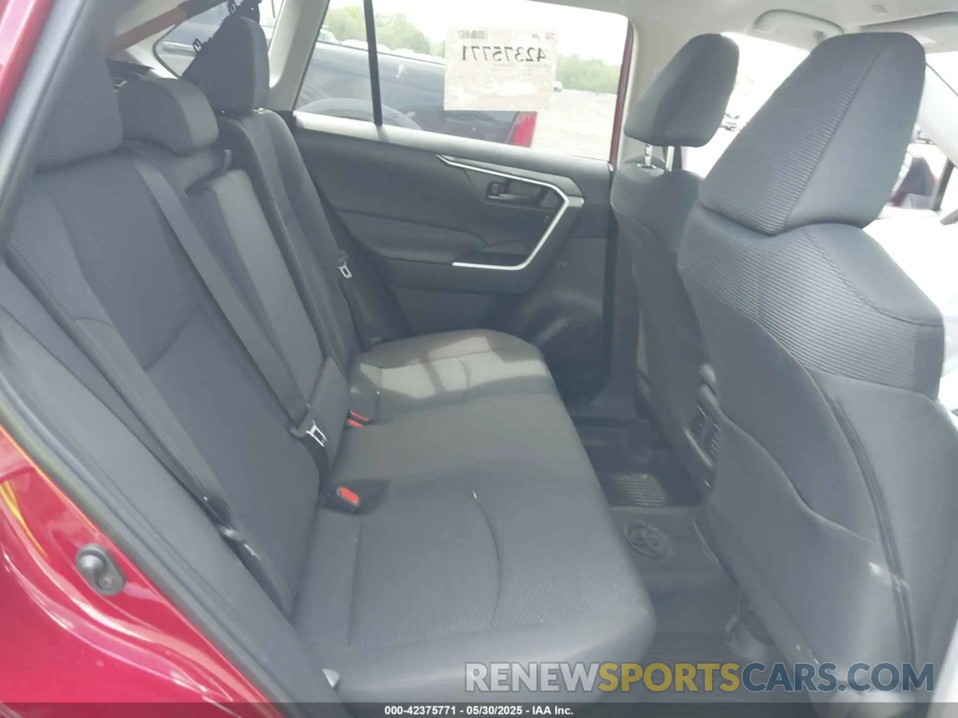 8 Photograph of a damaged car 2T3MWRFV5RW243349 TOYOTA RAV4 HYBRID 2024