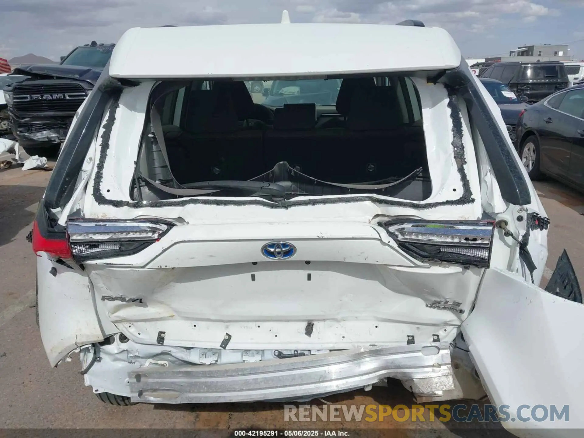 15 Фотография поврежденного автомобиля 2T3RWRFV1RW199646 TOYOTA RAV4 HYBRID 2024
