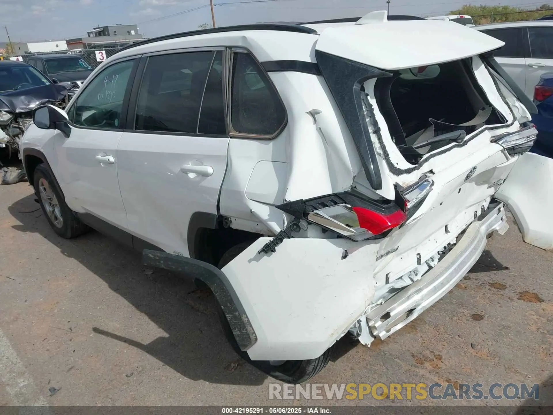 3 Фотография поврежденного автомобиля 2T3RWRFV1RW199646 TOYOTA RAV4 HYBRID 2024
