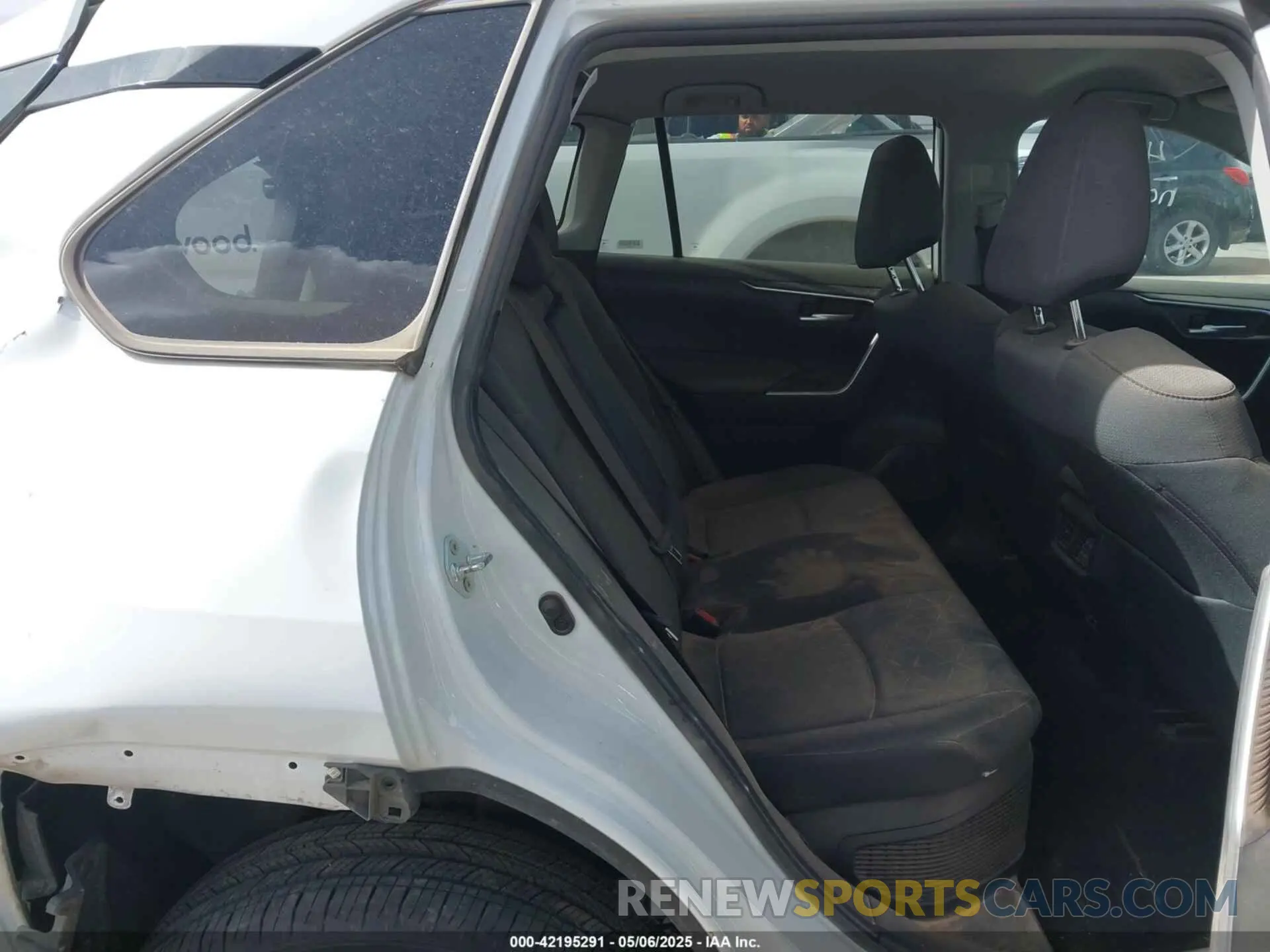 8 Фотография поврежденного автомобиля 2T3RWRFV1RW199646 TOYOTA RAV4 HYBRID 2024