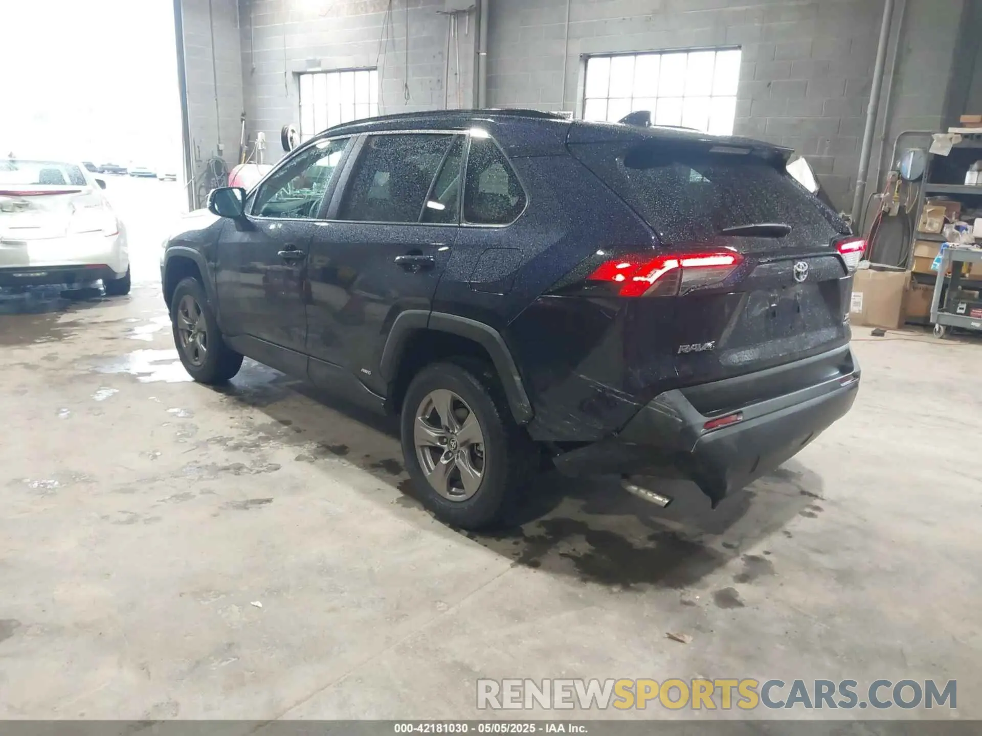 3 Фотография поврежденного автомобиля 2T3RWRFV1RW232855 TOYOTA RAV4 HYBRID 2024