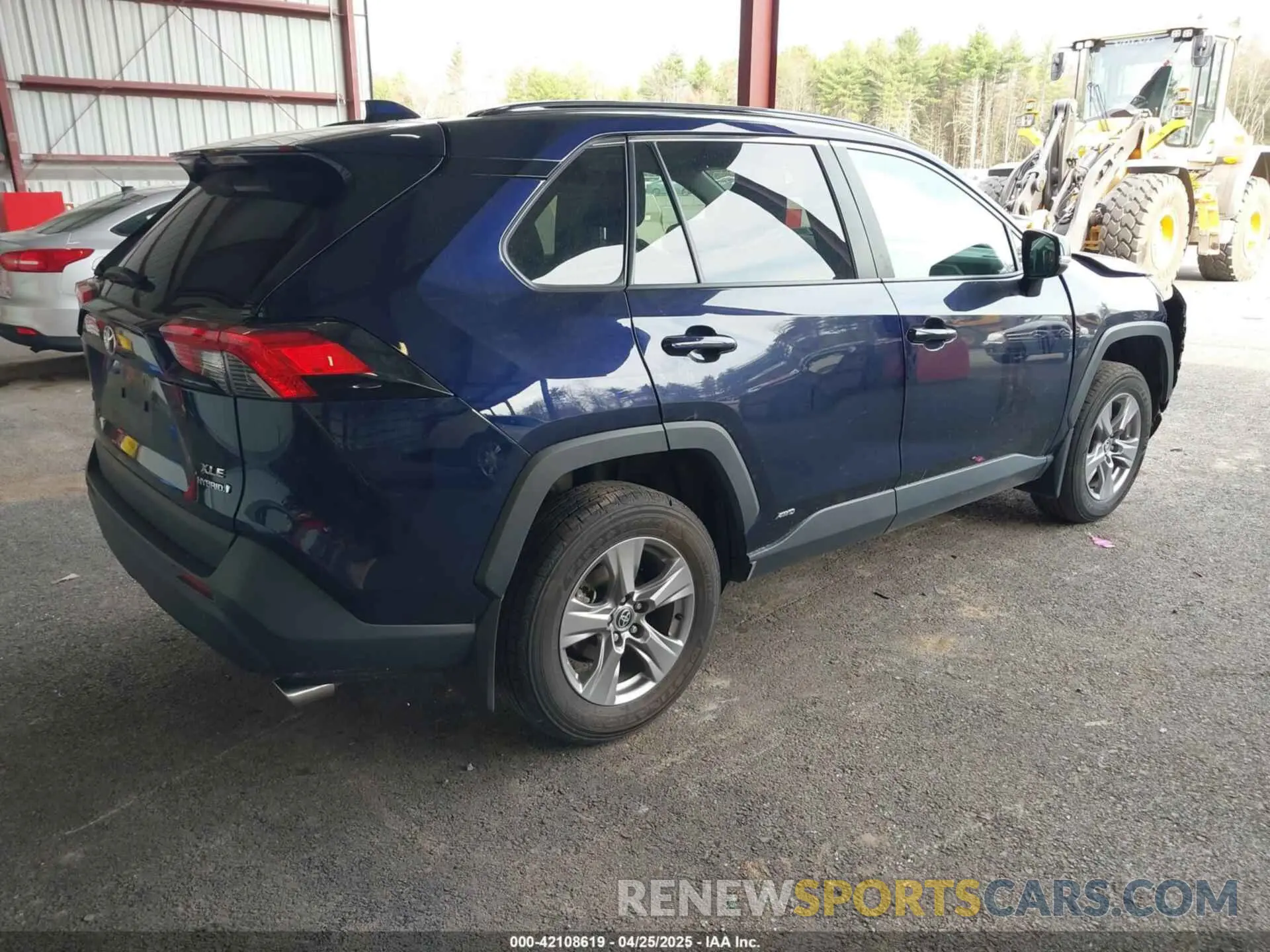 4 Photograph of a damaged car 2T3RWRFV1RW248876 TOYOTA RAV4 HYBRID 2024
