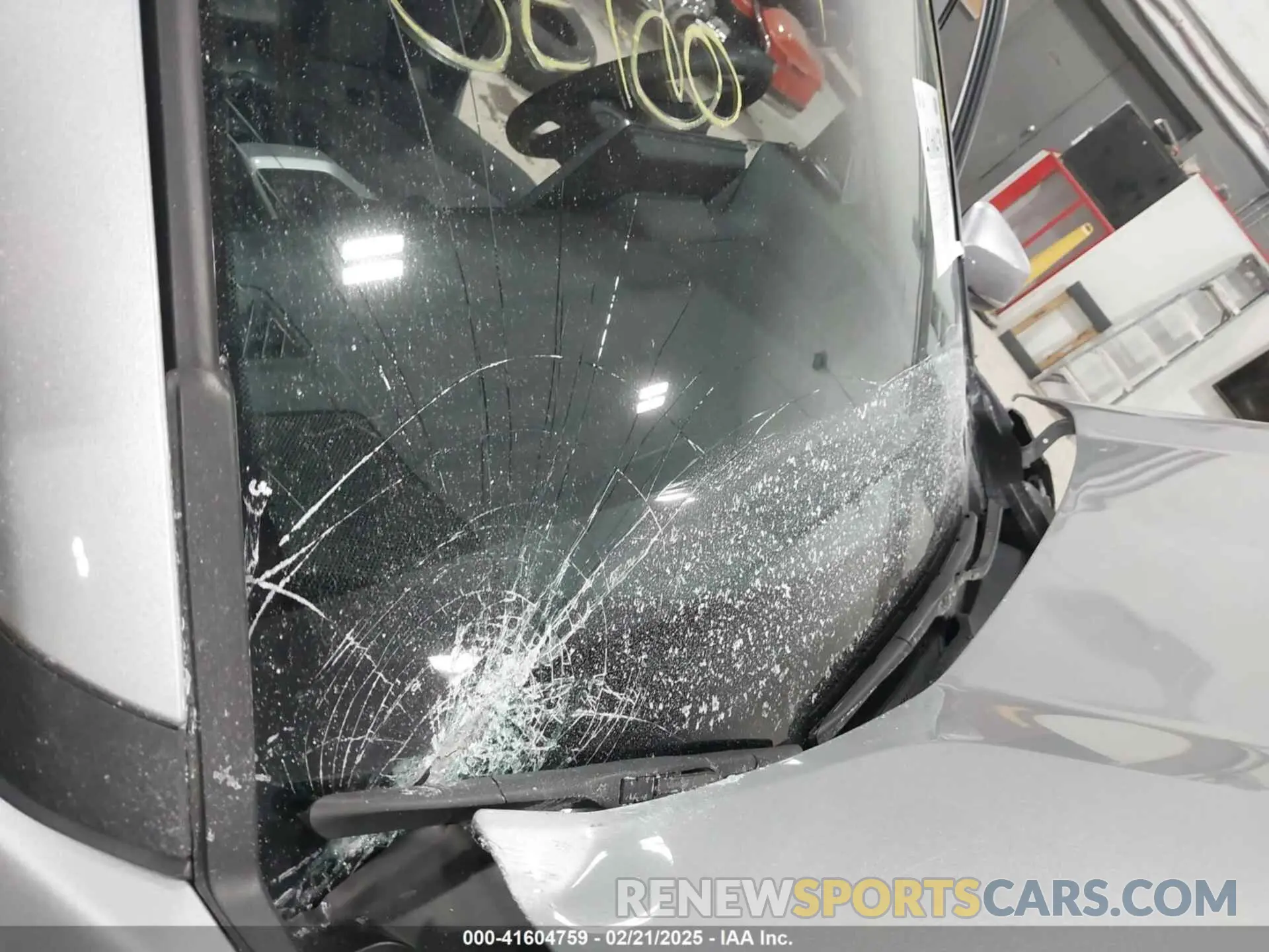 19 Photograph of a damaged car 2T3RWRFV6RW229675 TOYOTA RAV4 HYBRID 2024