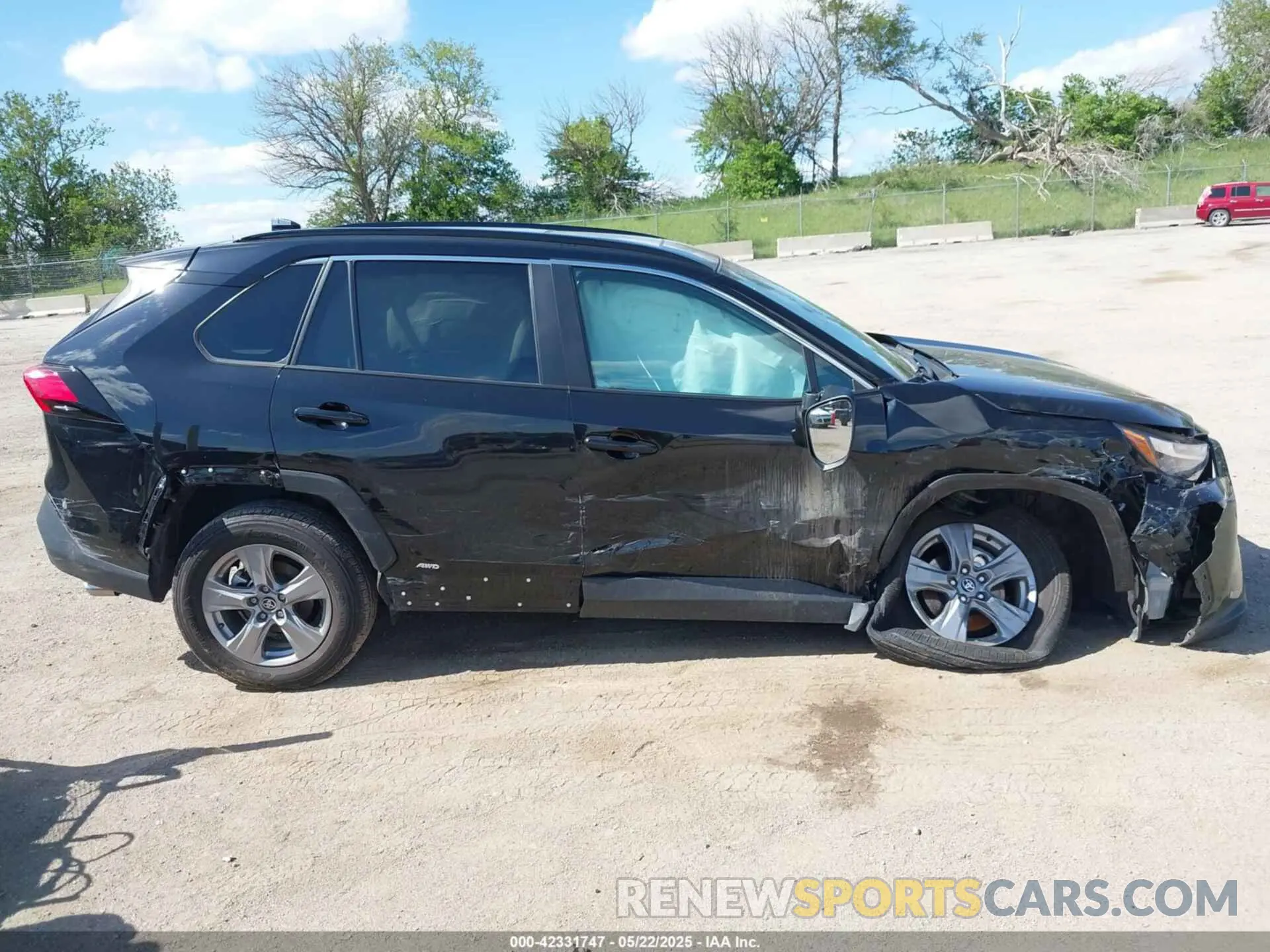 13 Photograph of a damaged car 2T3RWRFV7RW222489 TOYOTA RAV4 HYBRID 2024
