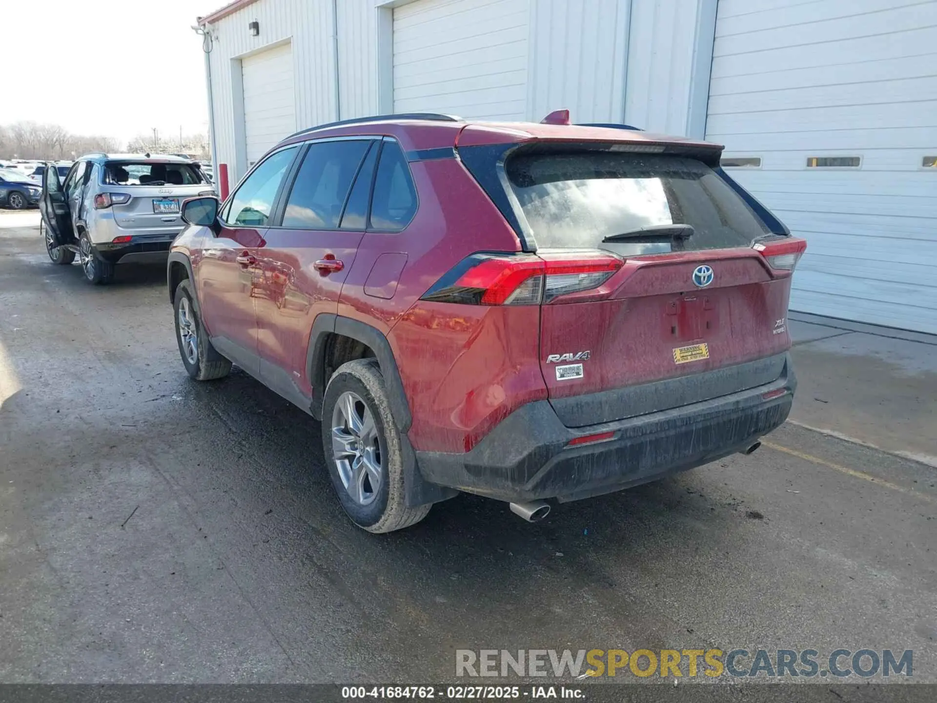 3 Фотография поврежденного автомобиля 2T3RWRFV8RW209945 TOYOTA RAV4 HYBRID 2024
