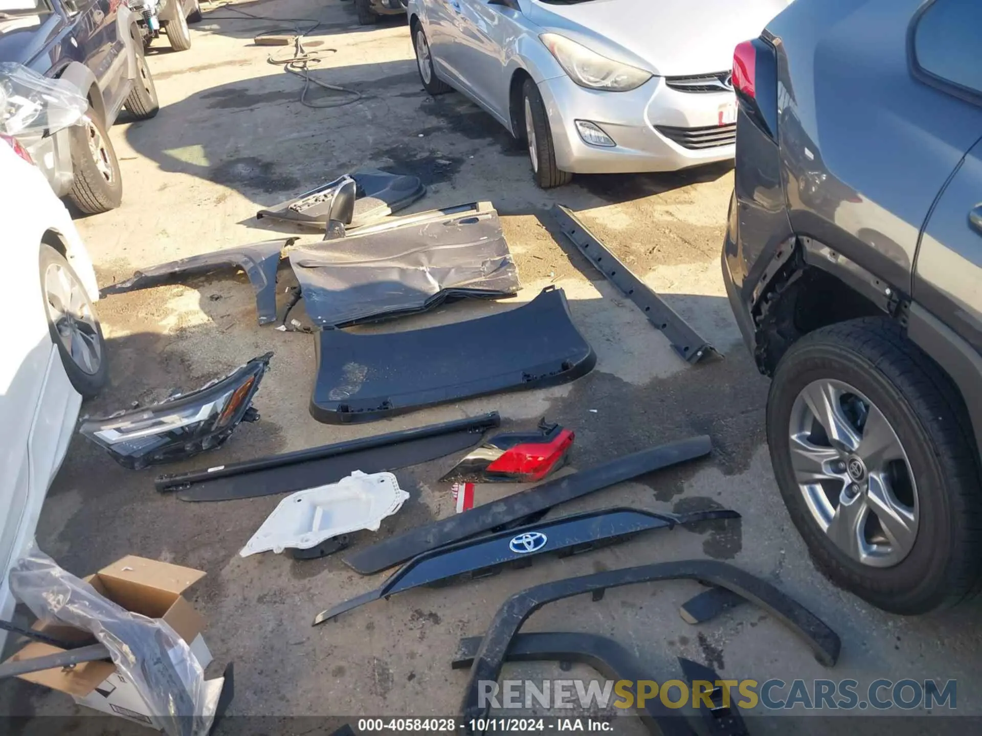 12 Photograph of a damaged car 2T3RWRFV8RW211842 TOYOTA RAV4 HYBRID 2024