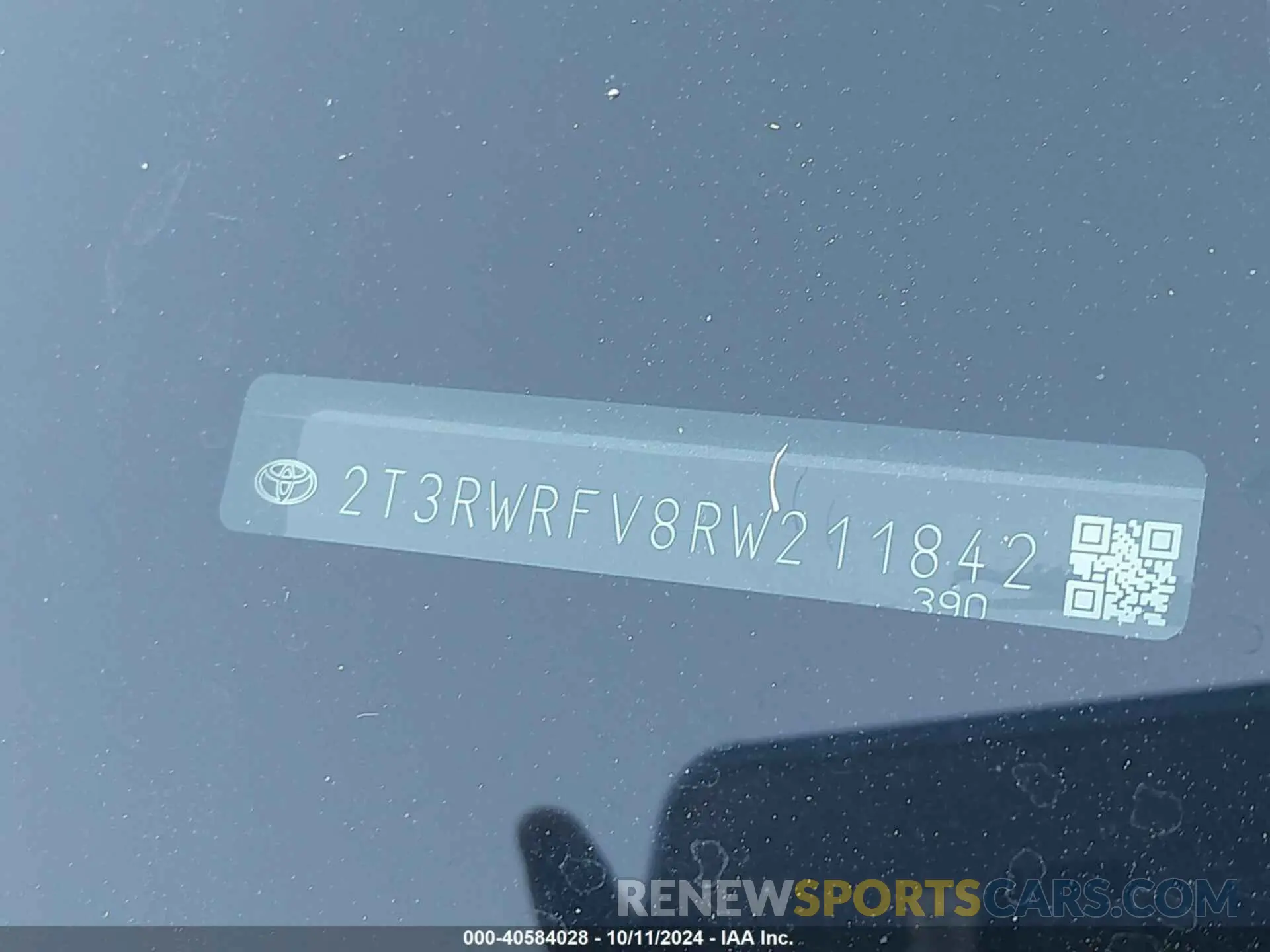 9 Photograph of a damaged car 2T3RWRFV8RW211842 TOYOTA RAV4 HYBRID 2024