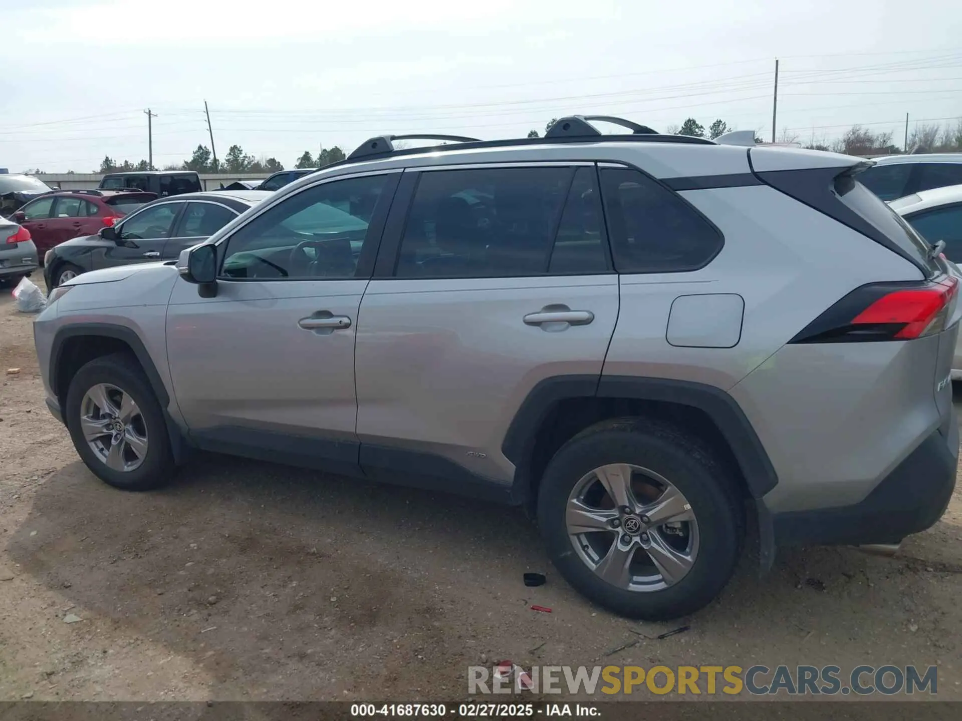 14 Photograph of a damaged car 2T3RWRFVXRW201958 TOYOTA RAV4 HYBRID 2024