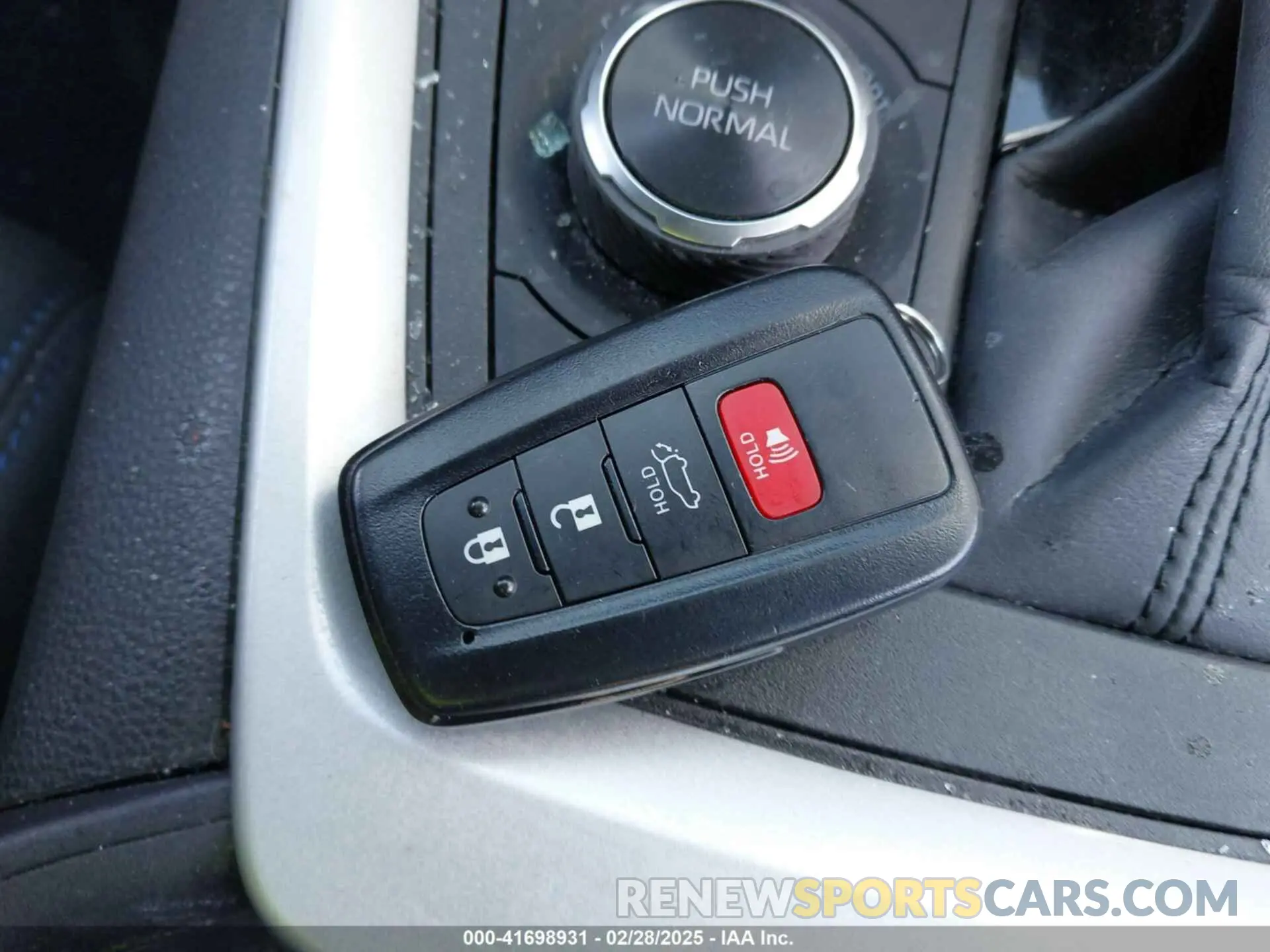 11 Photograph of a damaged car 2T3T6RFV0RW051283 TOYOTA RAV4 HYBRID 2024