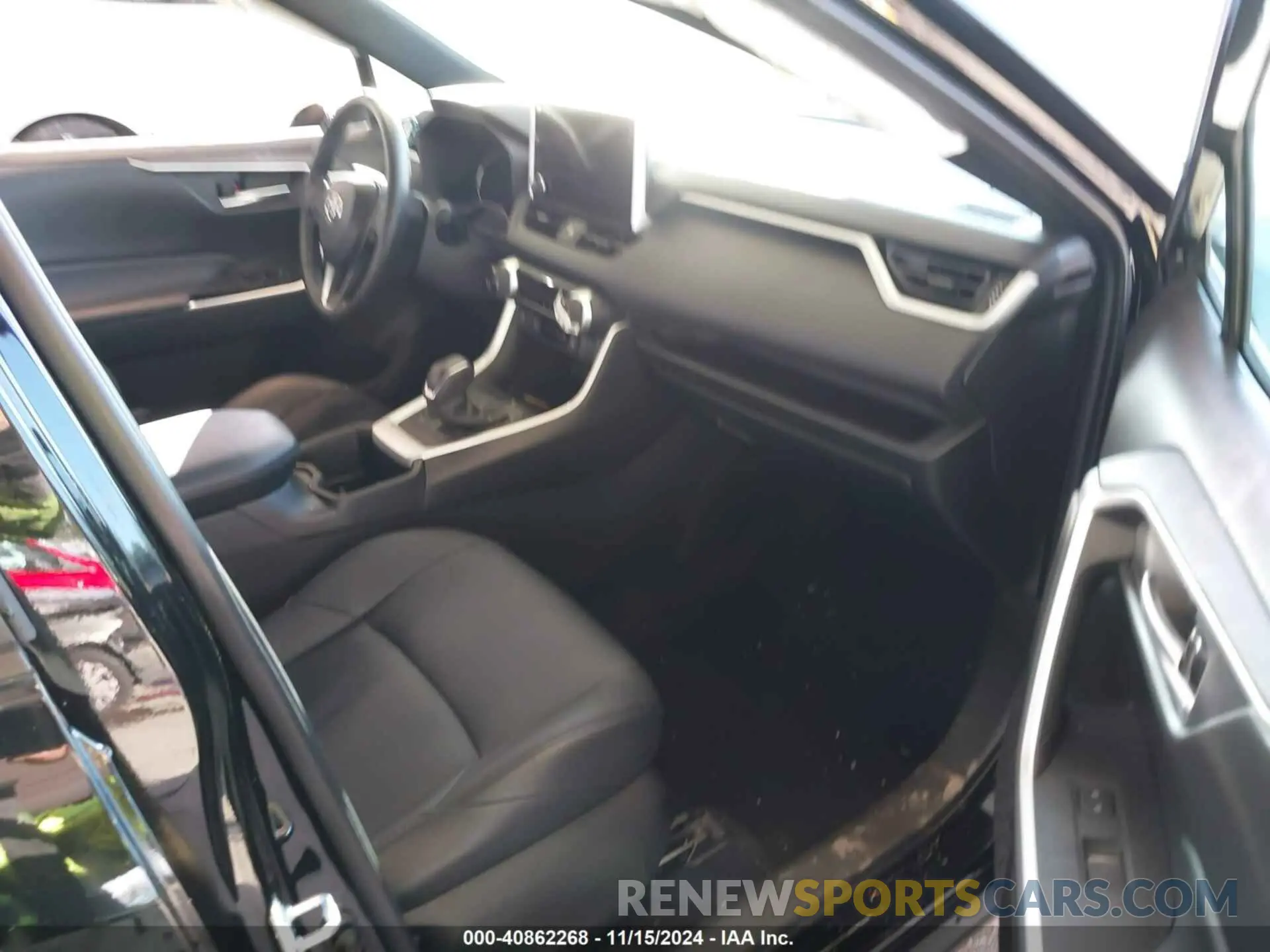 5 Фотография поврежденного автомобиля 2T3T6RFV3RW048815 TOYOTA RAV4 HYBRID 2024