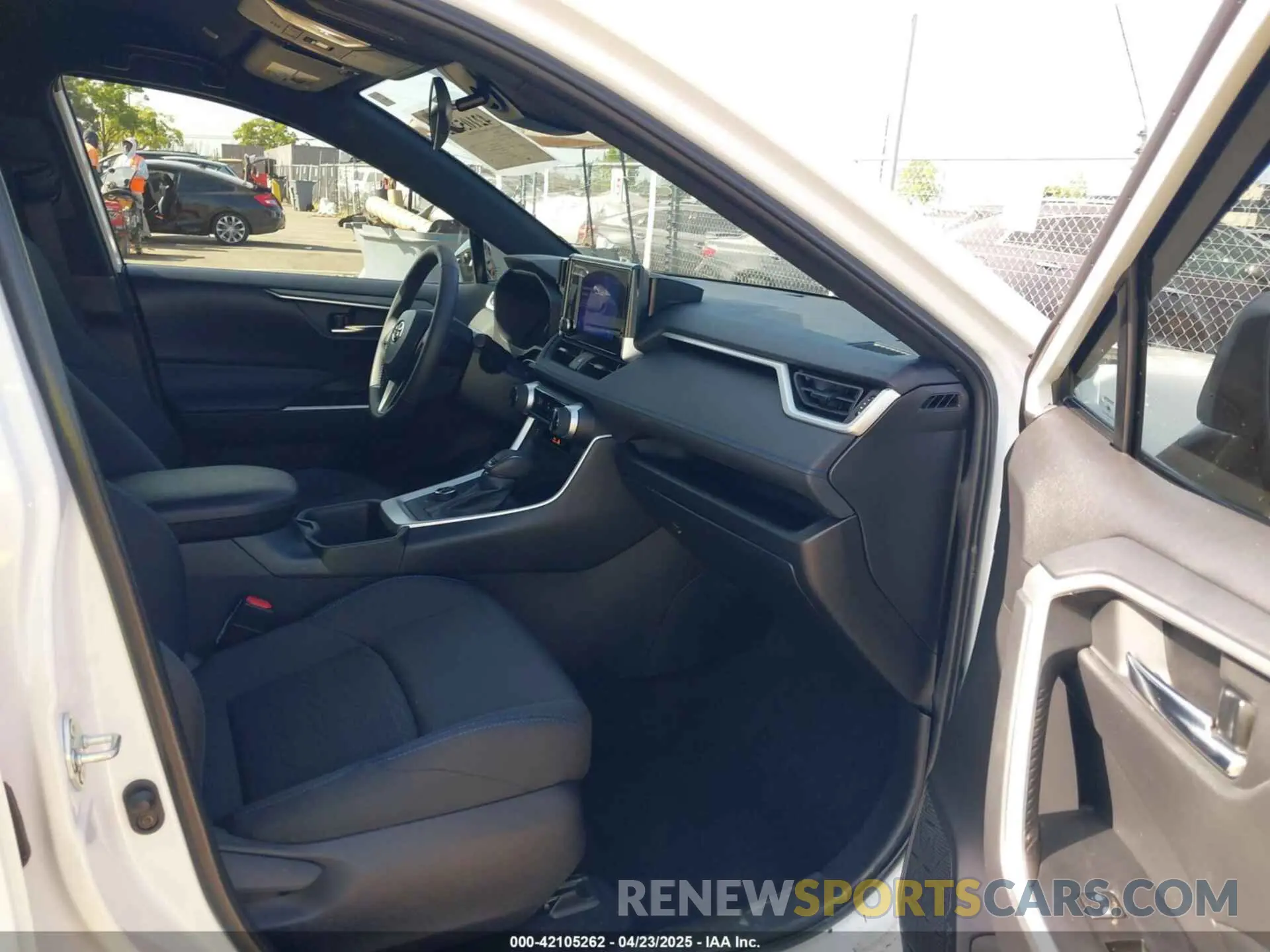 5 Photograph of a damaged car 2T3T6RFV5RW064322 TOYOTA RAV4 HYBRID 2024