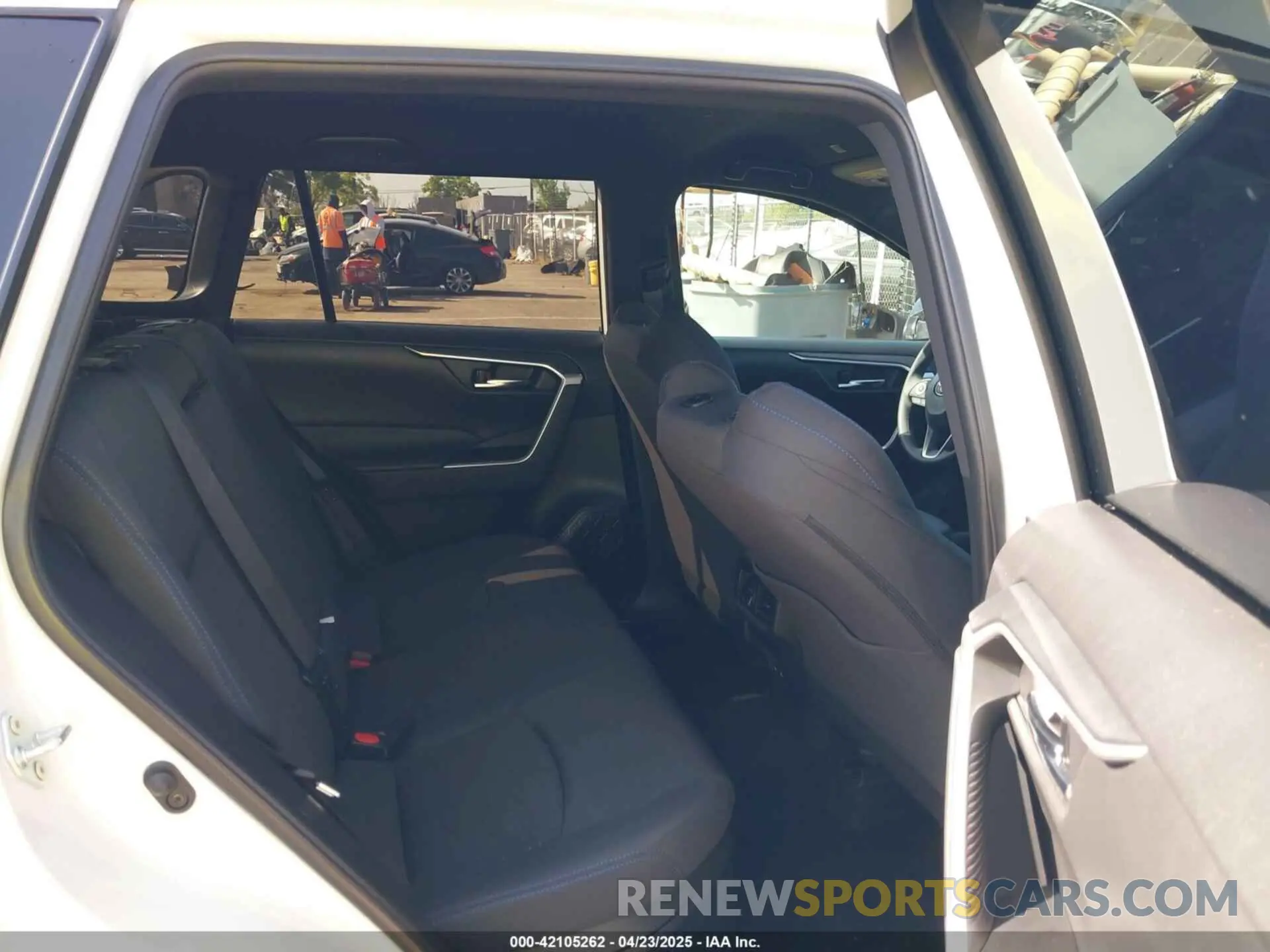 8 Photograph of a damaged car 2T3T6RFV5RW064322 TOYOTA RAV4 HYBRID 2024
