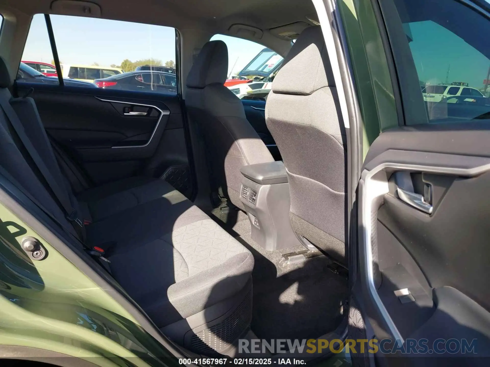 8 Фотография поврежденного автомобиля 2T3UWRFV3RW195348 TOYOTA RAV4 HYBRID 2024
