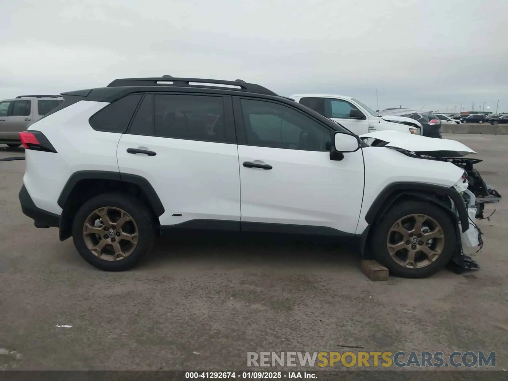 14 Photograph of a damaged car 2T3UWRFV6RW235390 TOYOTA RAV4 HYBRID 2024
