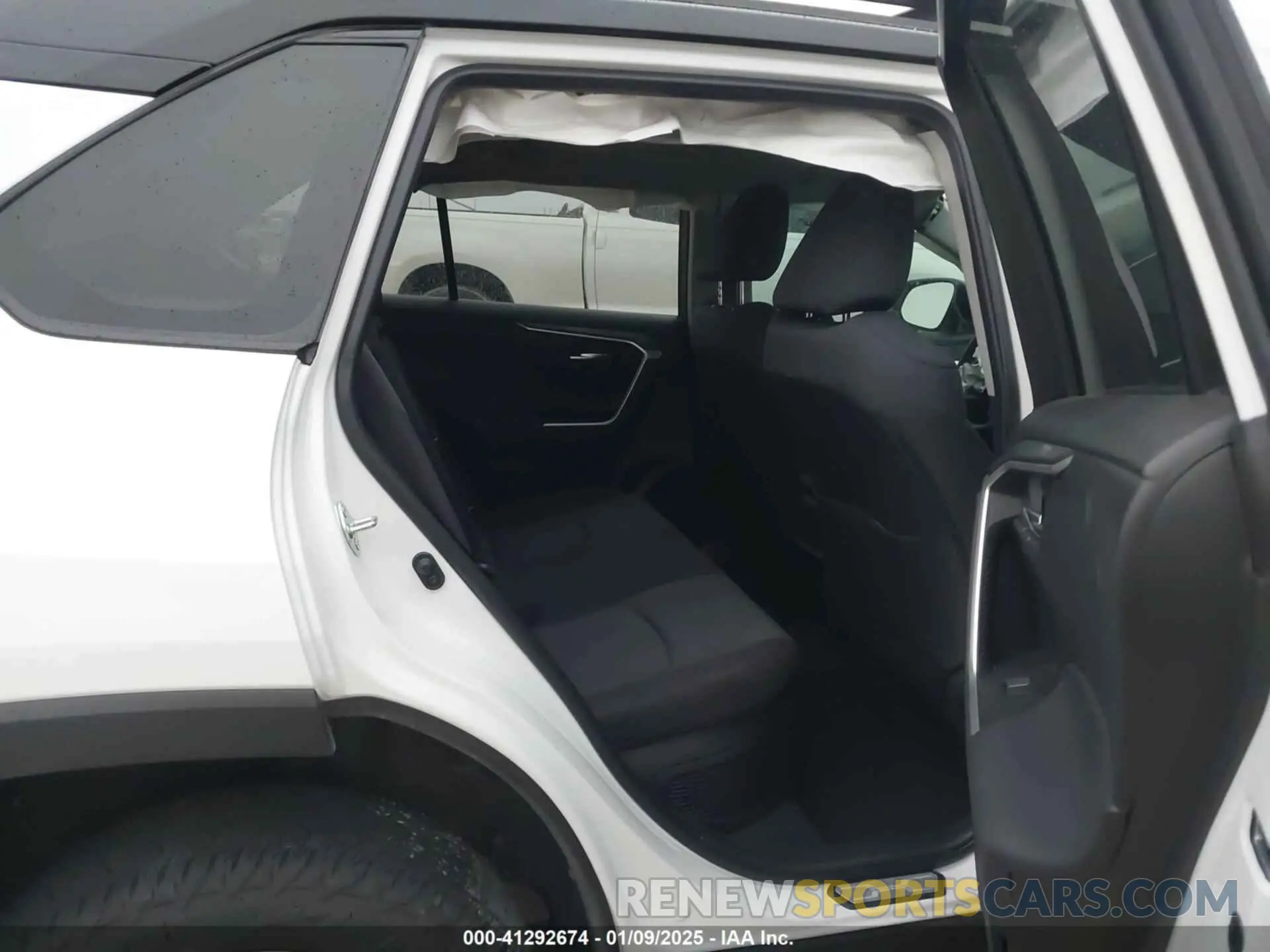 8 Photograph of a damaged car 2T3UWRFV6RW235390 TOYOTA RAV4 HYBRID 2024