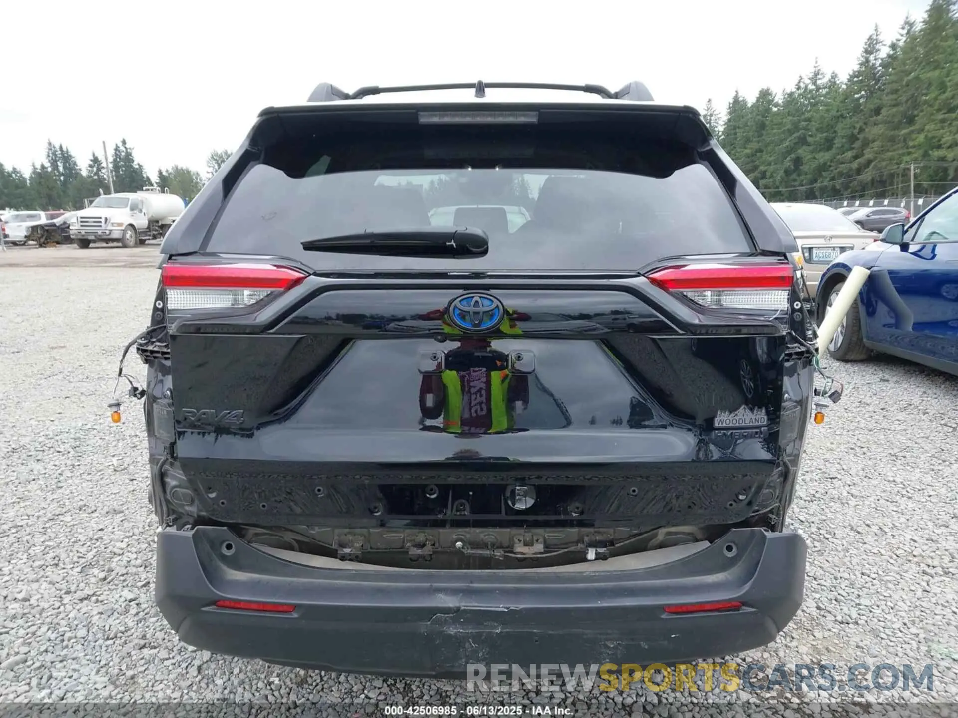17 Photograph of a damaged car 2T3UWRFV9RW198724 TOYOTA RAV4 HYBRID 2024
