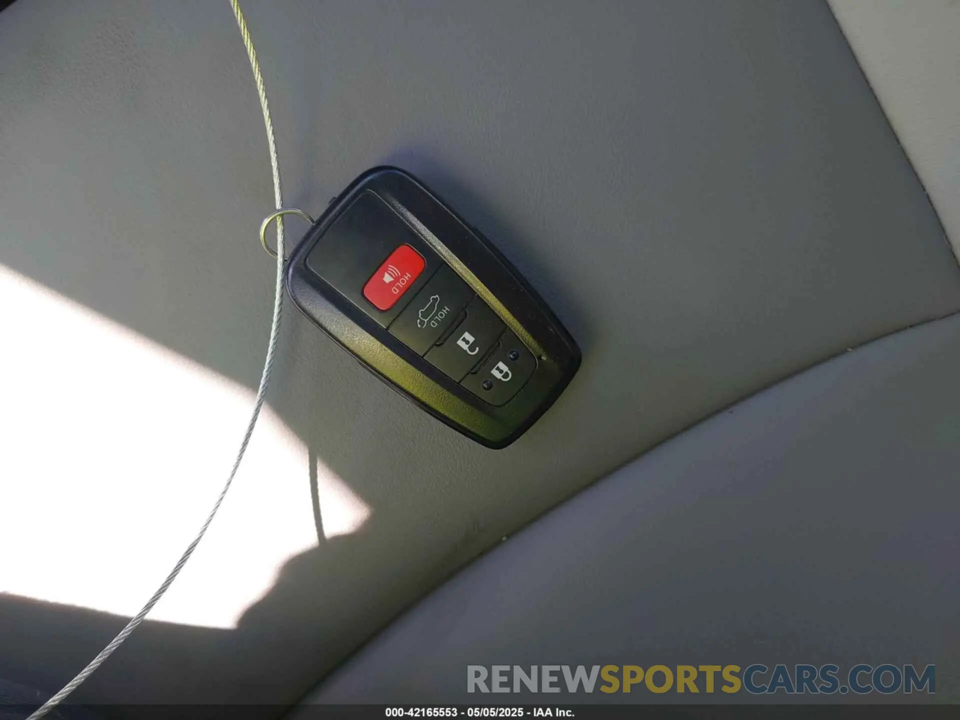 11 Photograph of a damaged car 4T3B6RFV0RU152111 TOYOTA RAV4 HYBRID 2024