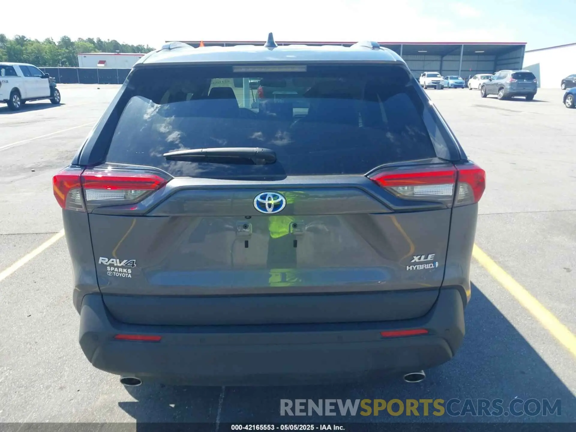 16 Photograph of a damaged car 4T3B6RFV0RU152111 TOYOTA RAV4 HYBRID 2024