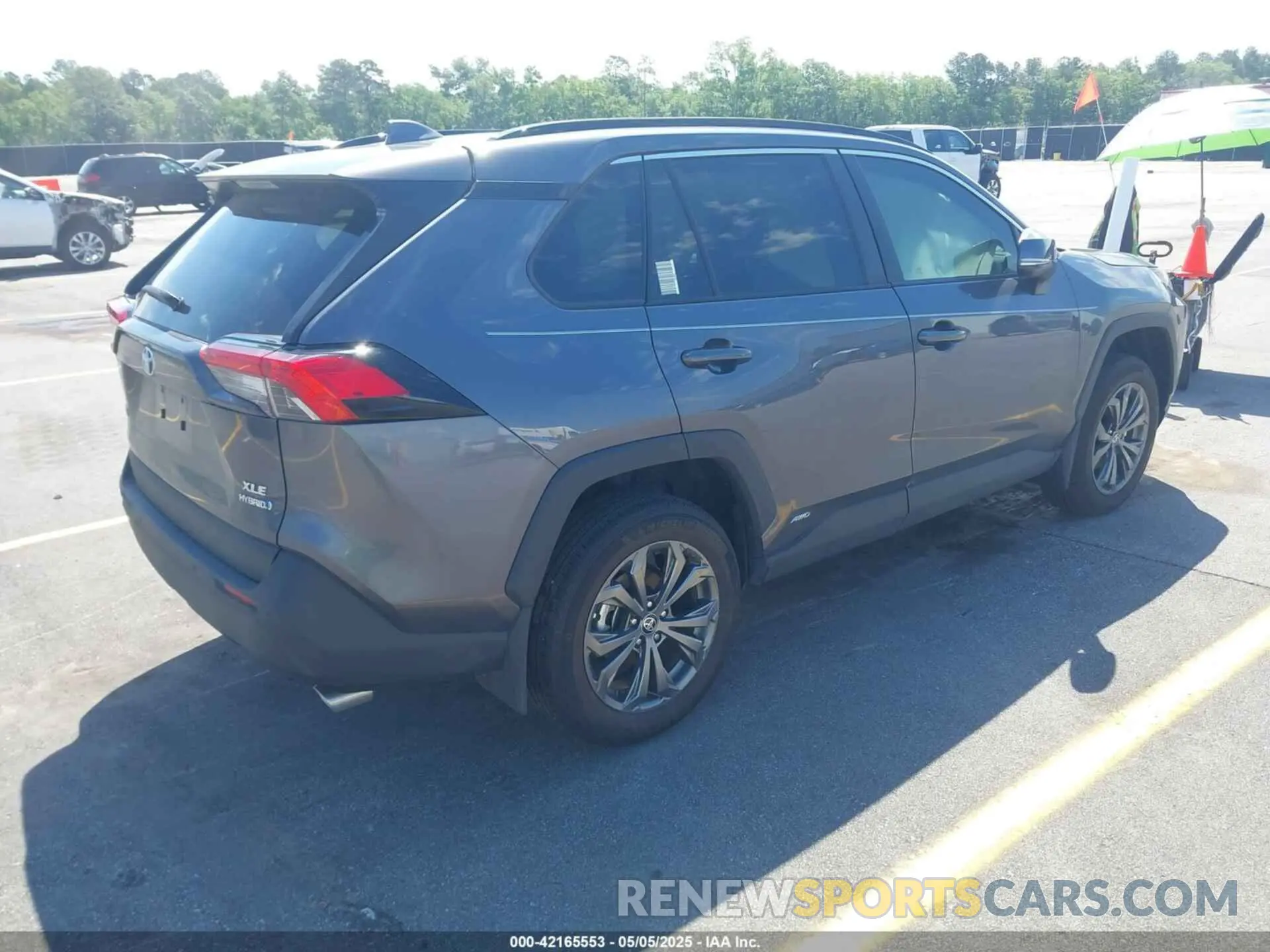 4 Photograph of a damaged car 4T3B6RFV0RU152111 TOYOTA RAV4 HYBRID 2024