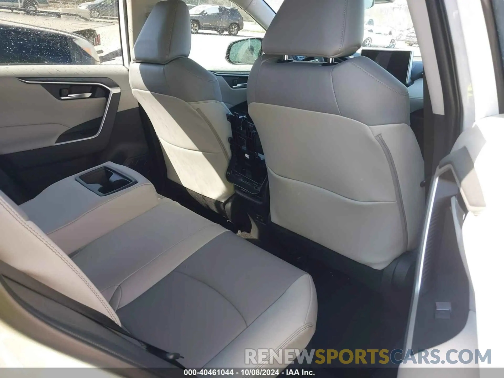 8 Фотография поврежденного автомобиля 4T3B6RFV0RU160130 TOYOTA RAV4 HYBRID 2024