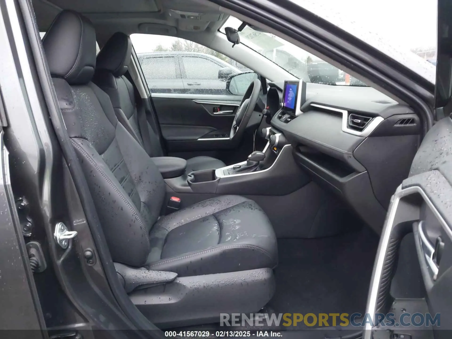 5 Photograph of a damaged car 4T3B6RFV6RU162626 TOYOTA RAV4 HYBRID 2024