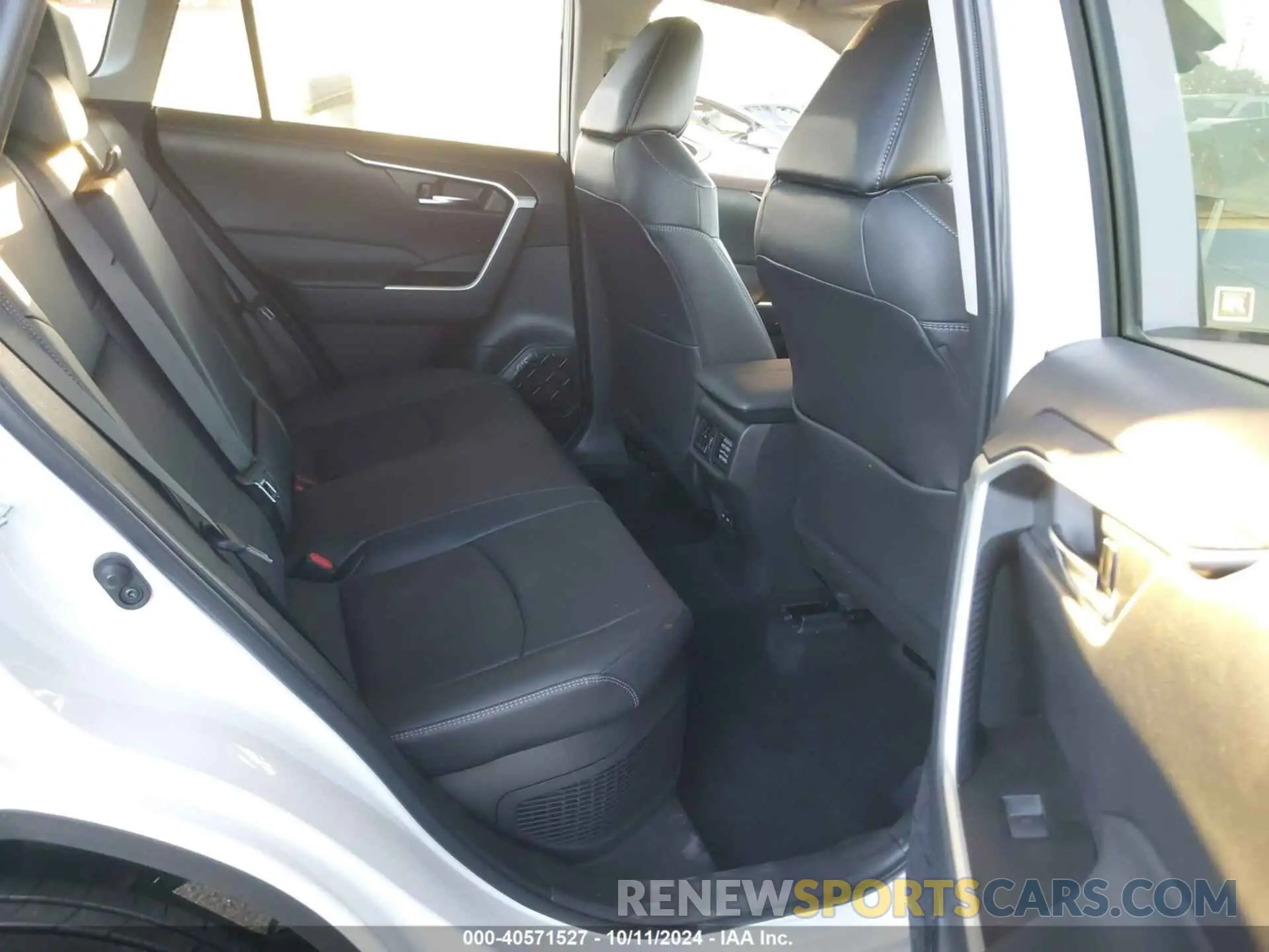 8 Фотография поврежденного автомобиля 4T3B6RFV9RU156352 TOYOTA RAV4 HYBRID 2024