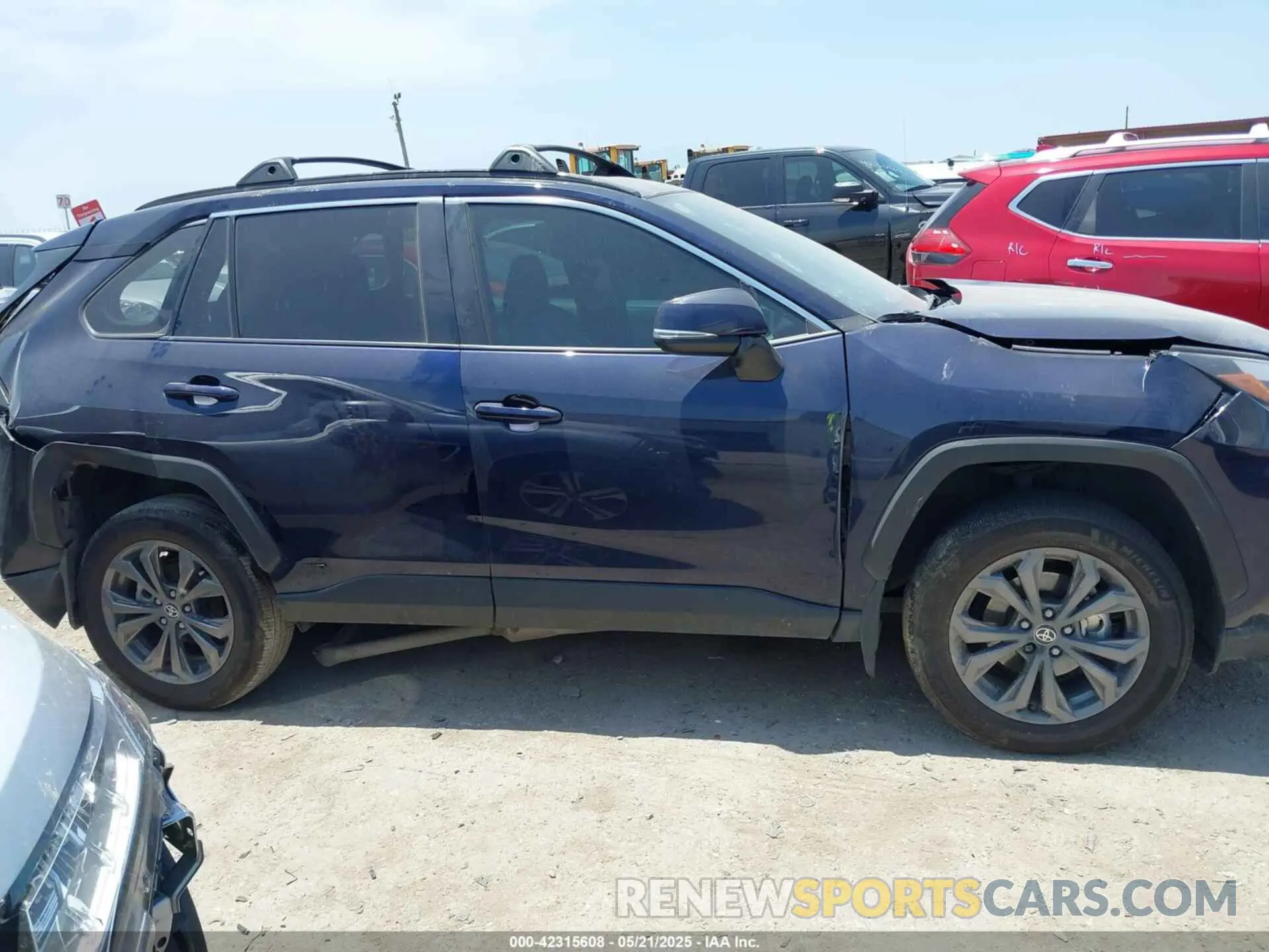 13 Фотография поврежденного автомобиля 4T3B6RFV9RU169117 TOYOTA RAV4 HYBRID 2024