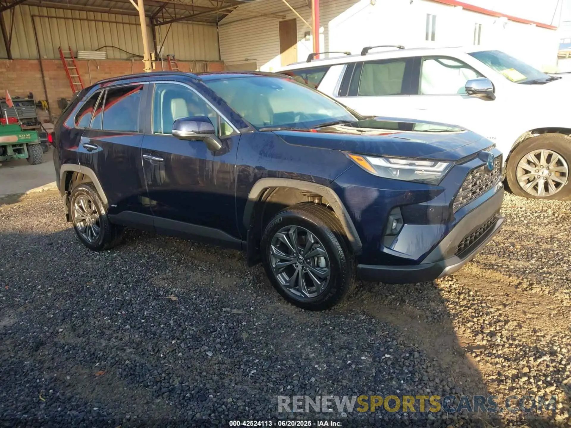 1 Фотография поврежденного автомобиля 4T3D6RFV5RU170502 TOYOTA RAV4 HYBRID 2024