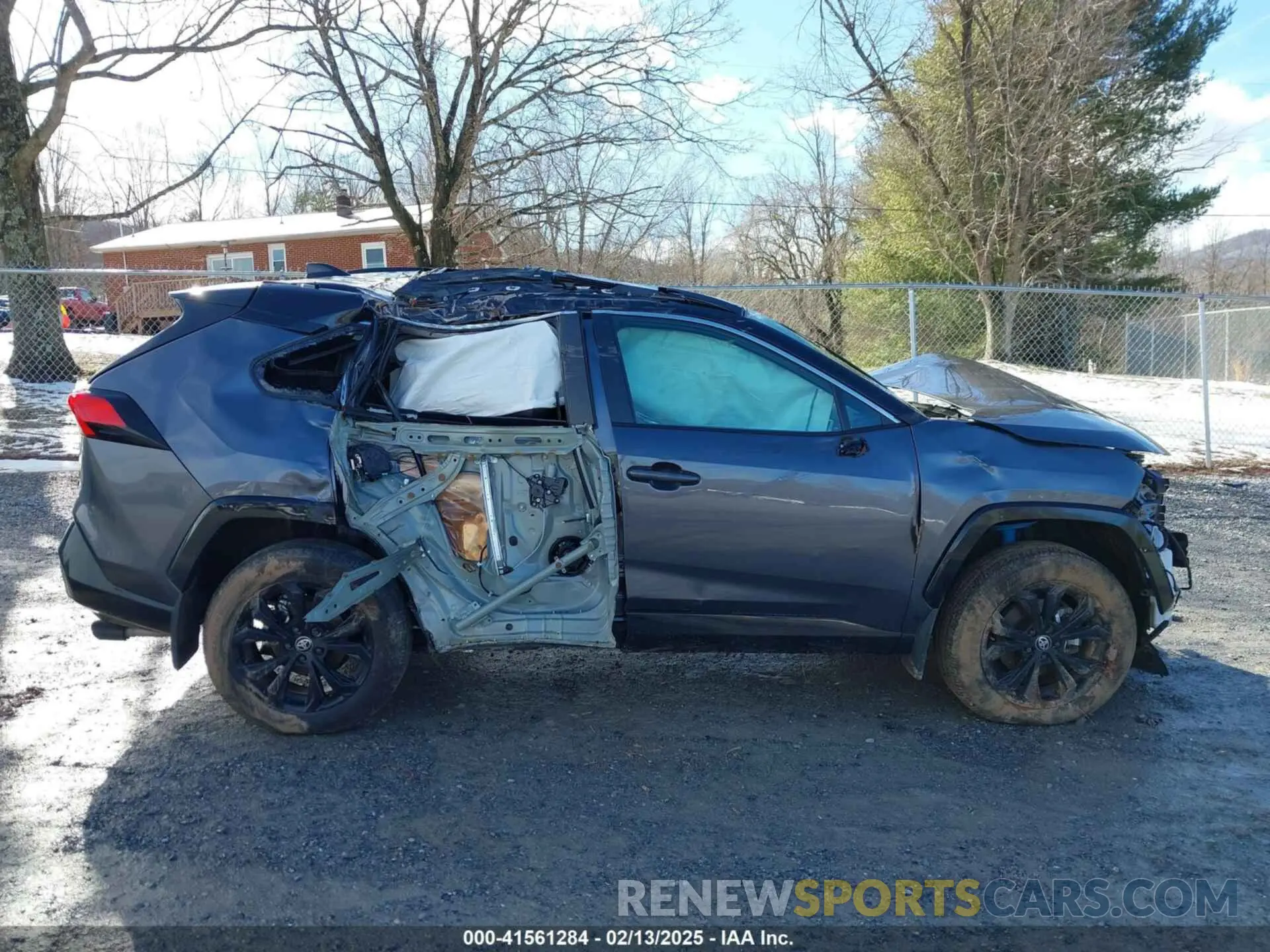 14 Photograph of a damaged car 4T3E6RFV6RU144463 TOYOTA RAV4 HYBRID 2024