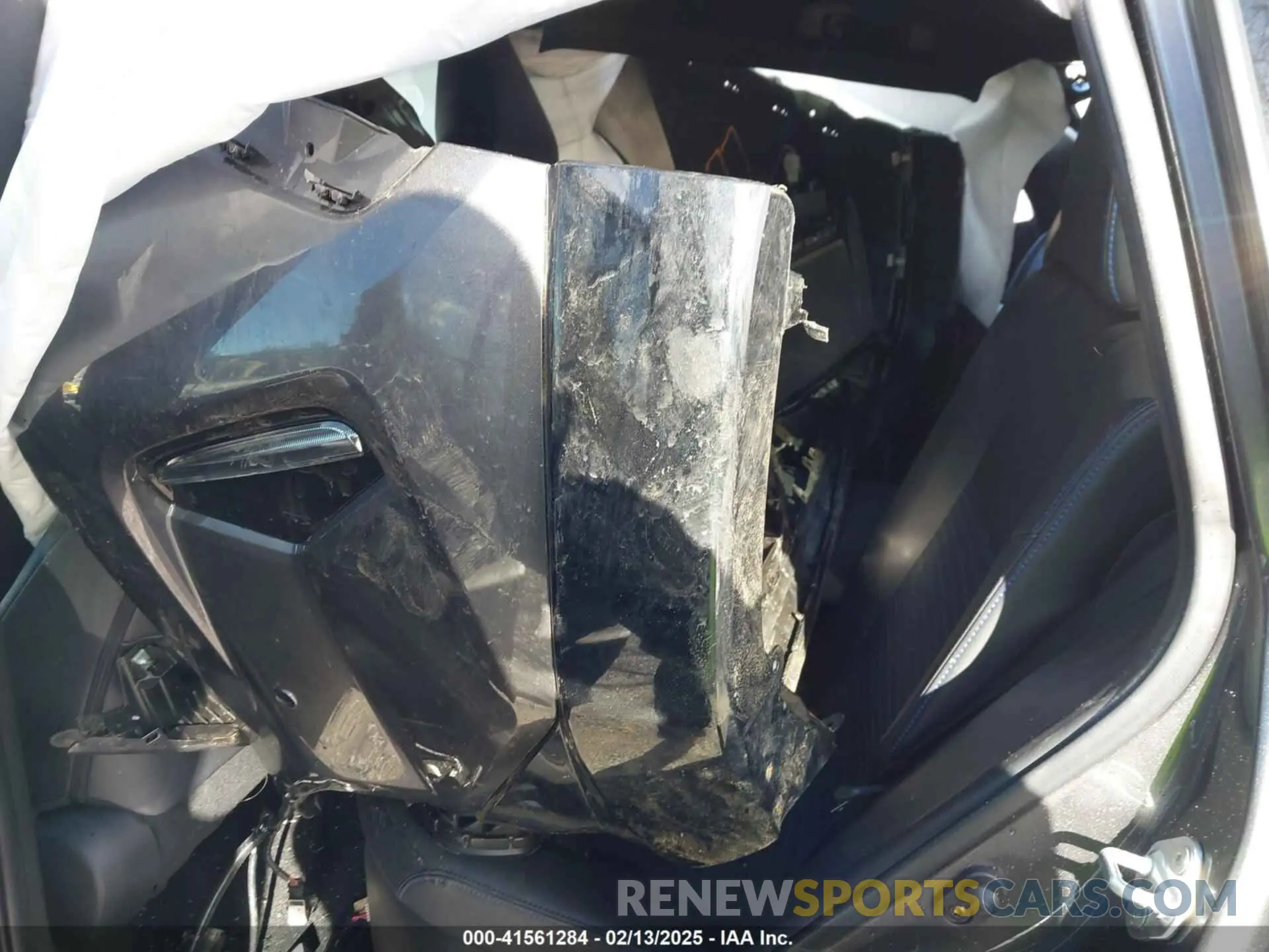 8 Photograph of a damaged car 4T3E6RFV6RU144463 TOYOTA RAV4 HYBRID 2024