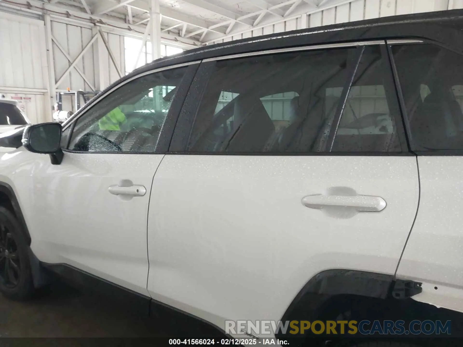 14 Photograph of a damaged car 4T3E6RFV9RU169387 TOYOTA RAV4 HYBRID 2024