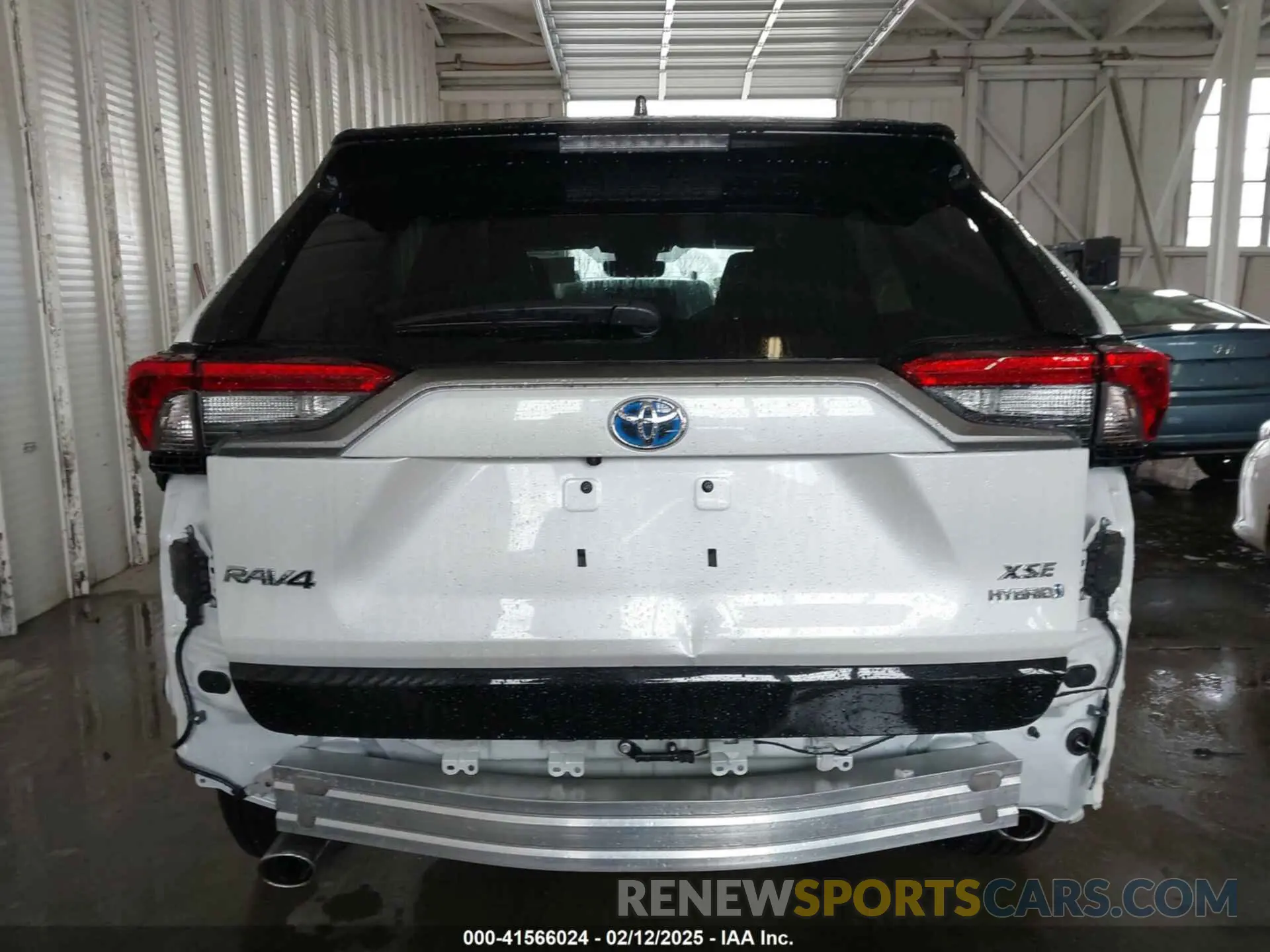 16 Photograph of a damaged car 4T3E6RFV9RU169387 TOYOTA RAV4 HYBRID 2024