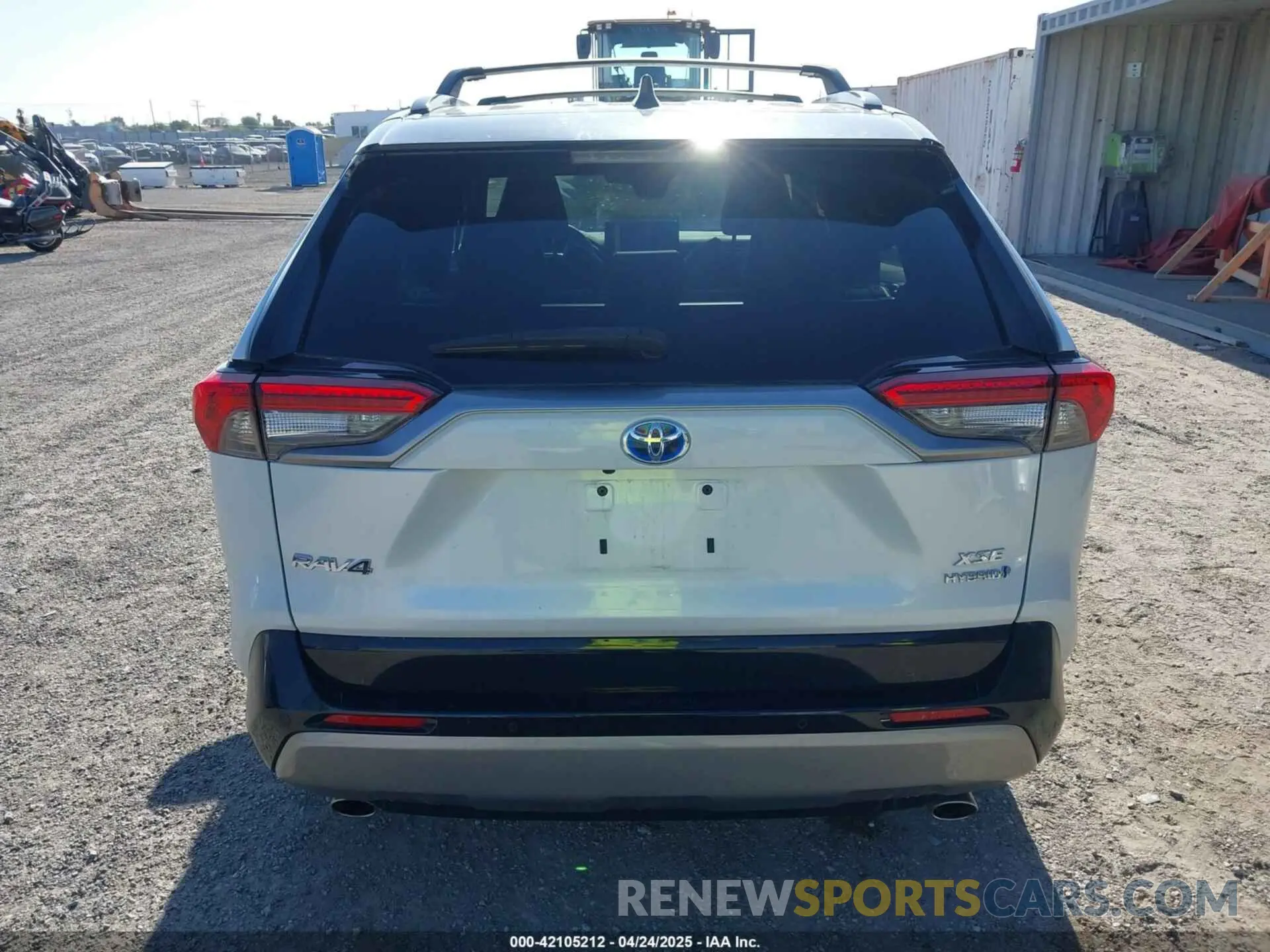 17 Photograph of a damaged car 4T3E6RFVXRU149410 TOYOTA RAV4 HYBRID 2024
